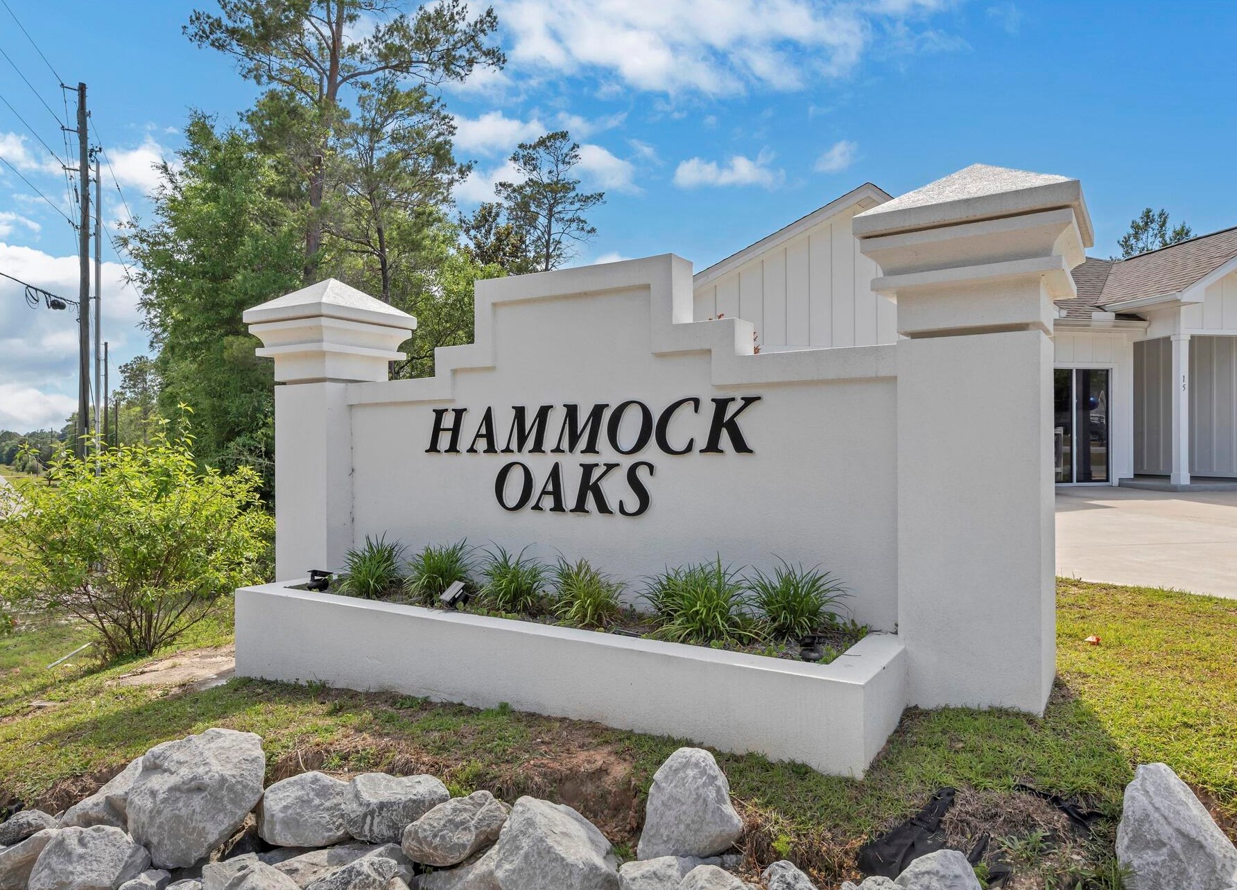 69 Hammock Oaks Blvd, Freeport, FL 32439