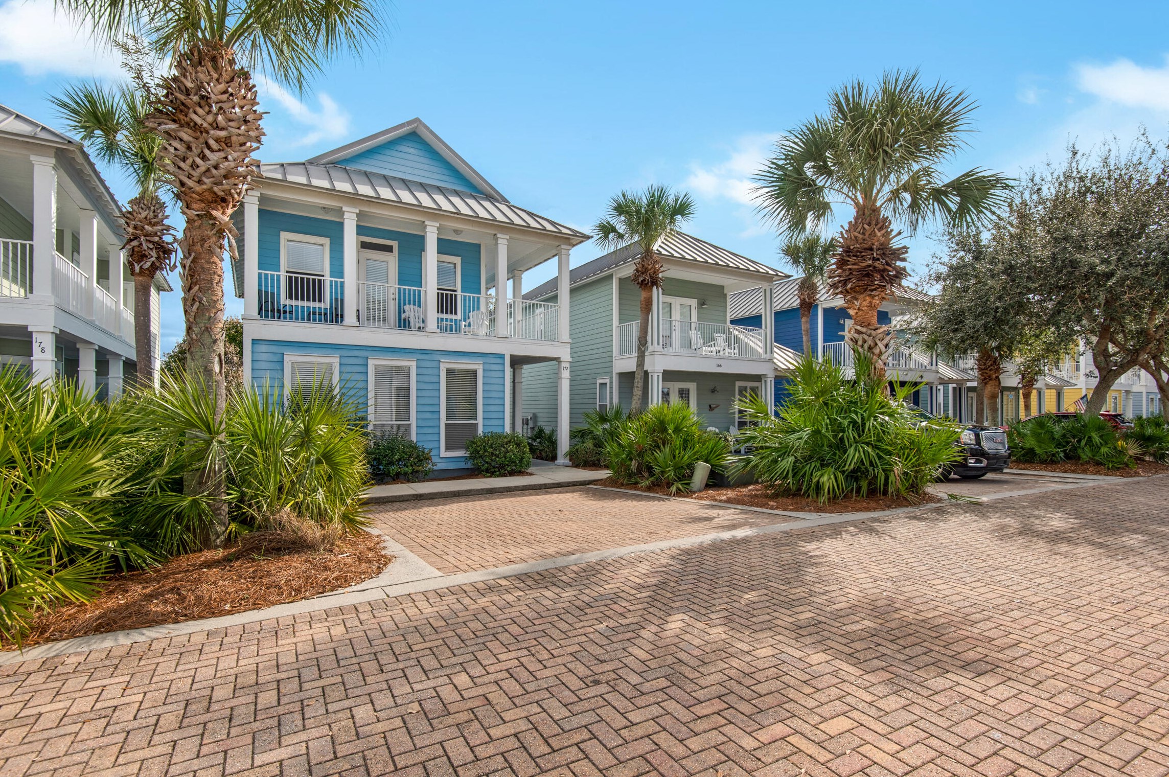 172 Beach Retreat Pl, Destin, FL 32550-8272