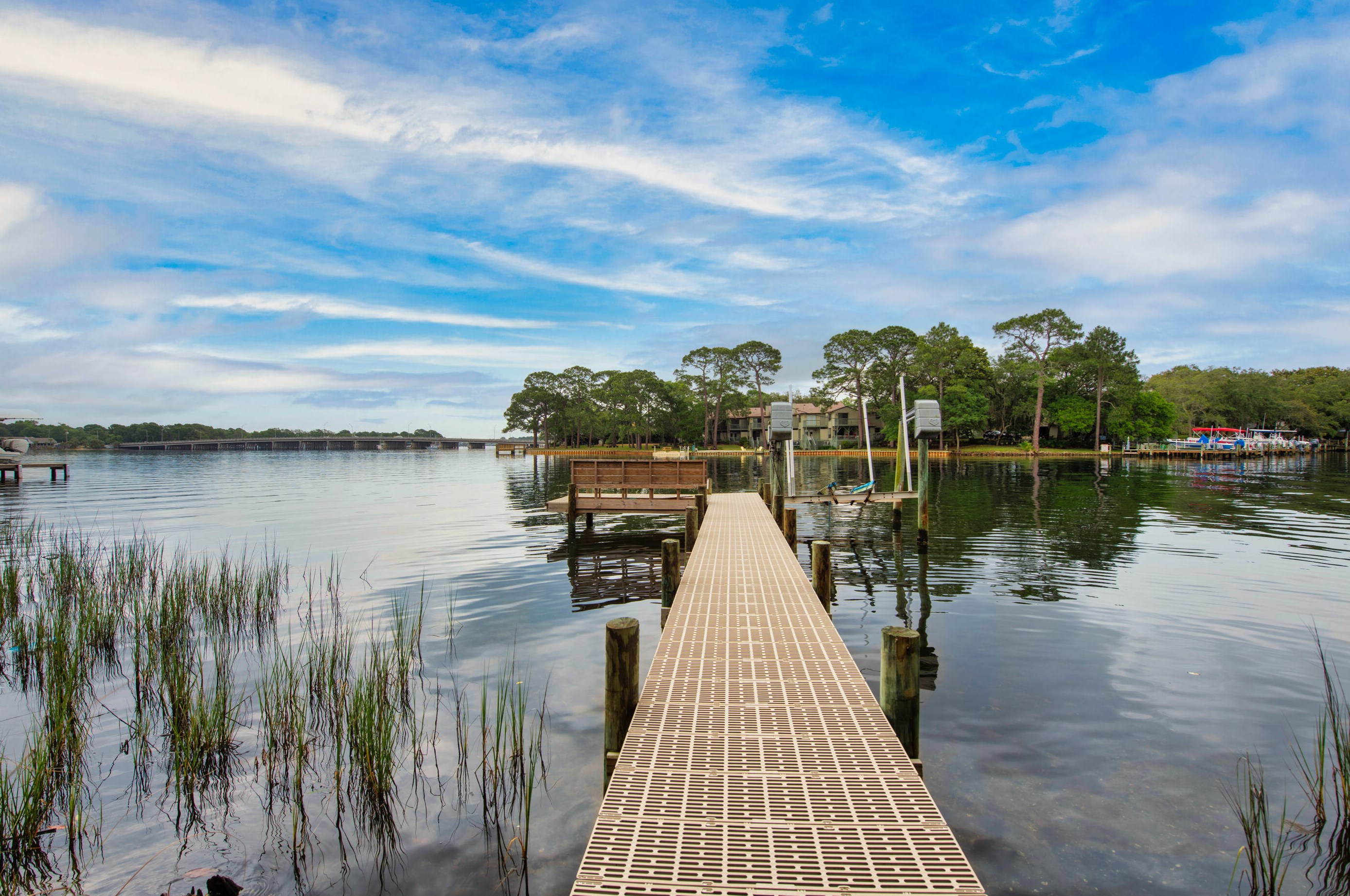 222 Sleepy Oaks Rd, Fort Walton Beach FL  32548-3922 exterior