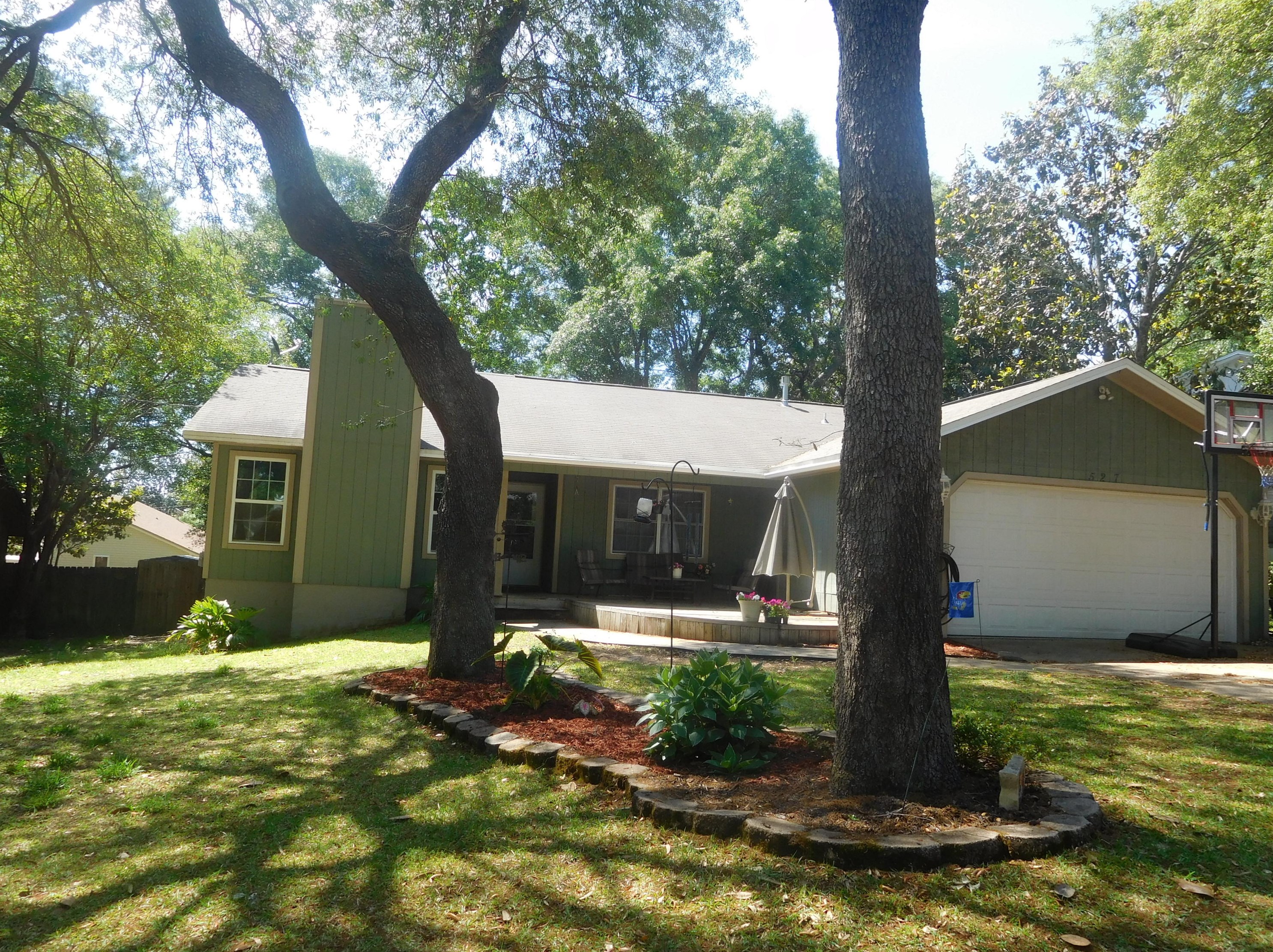 527 Matthew St, Niceville, FL 32578