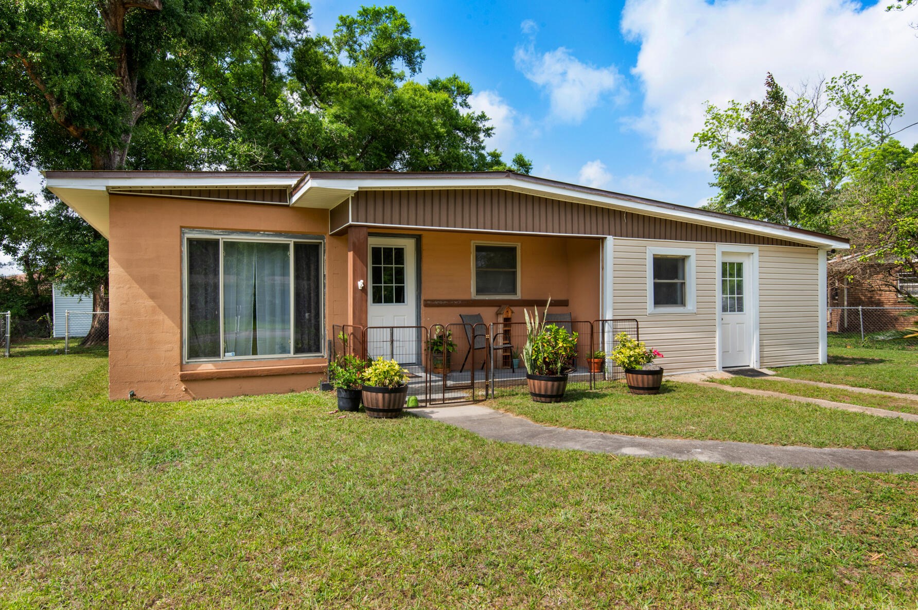 156 Garfield Dr, Pensacola, FL 32505