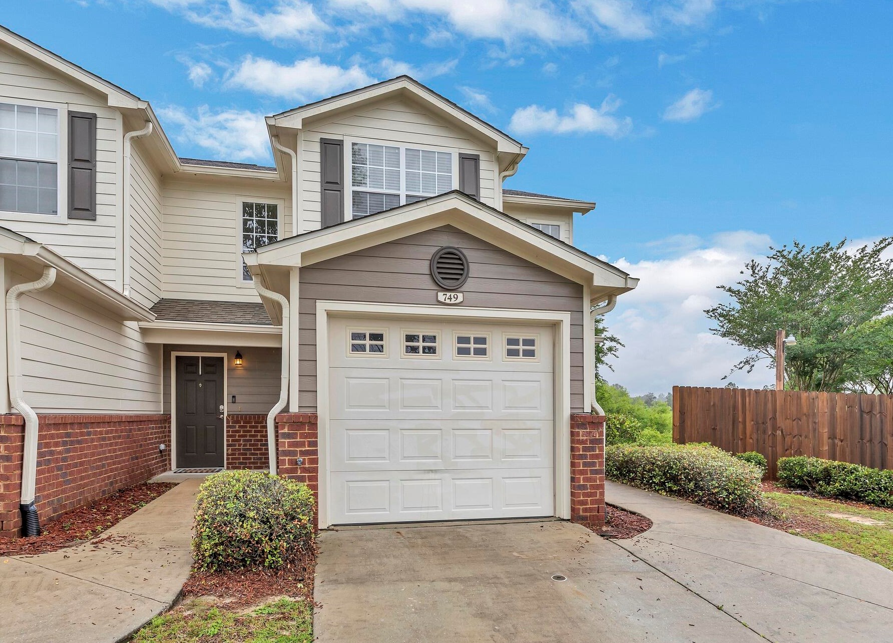 749 Majestic Dr, Crestview FL  32536-2254 exterior