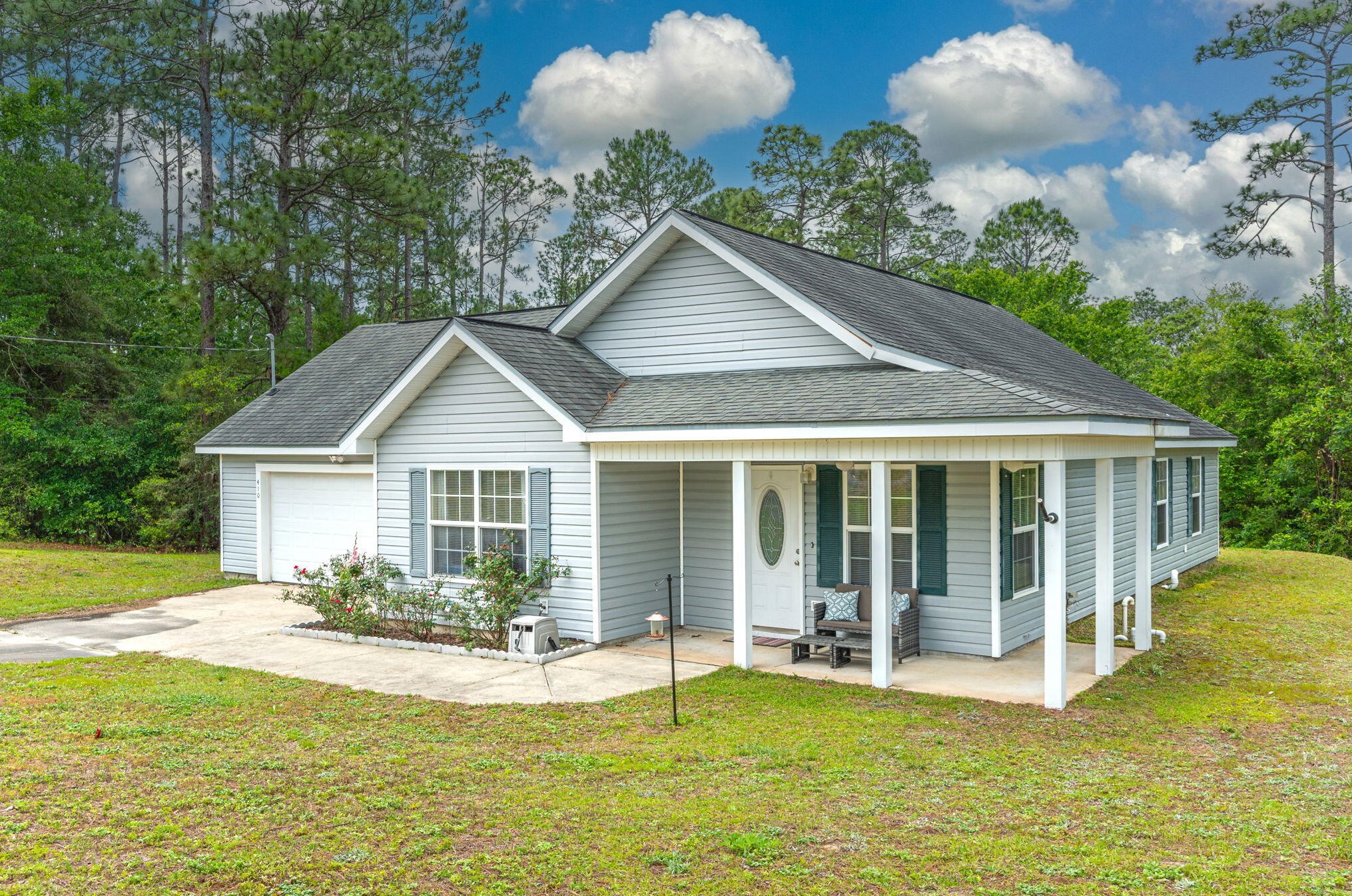 410 E Renoir Road E, Defuniak Springs, FL 32433