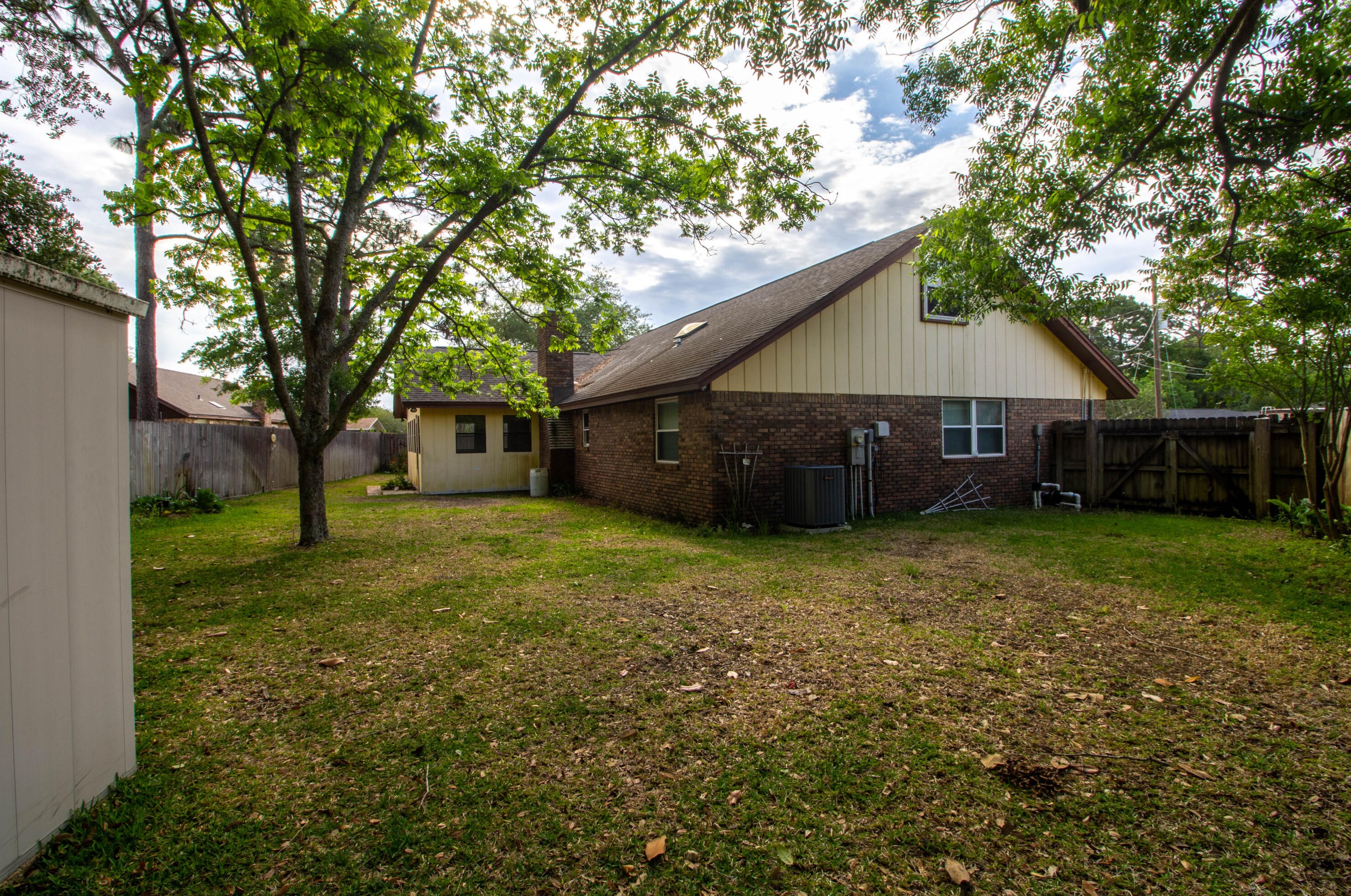 625 Ironwood Dr, Fort Walton Beach FL  32547-2939 exterior