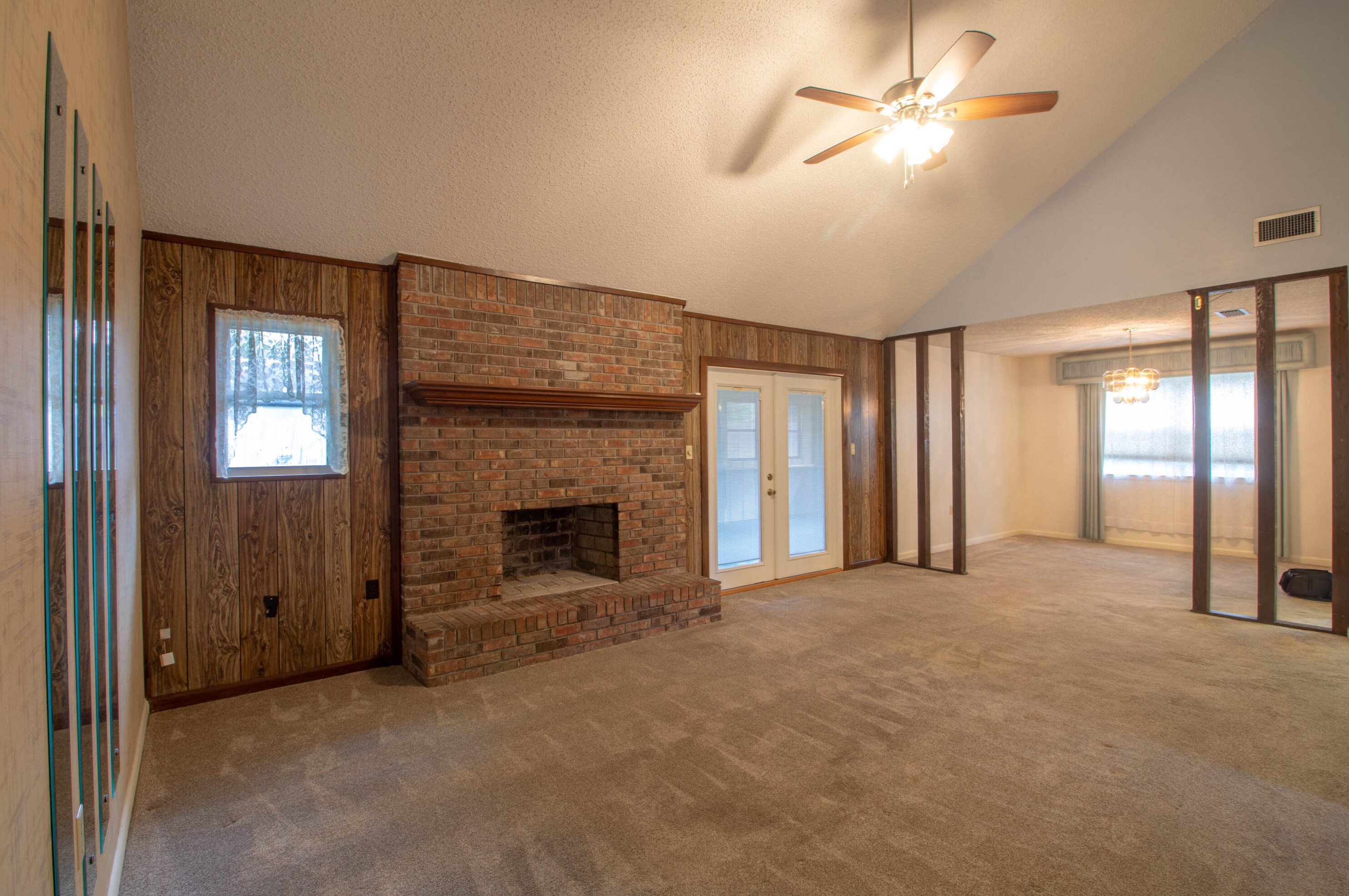 625 Ironwood Dr, Fort Walton Beach, FL 32547-2939