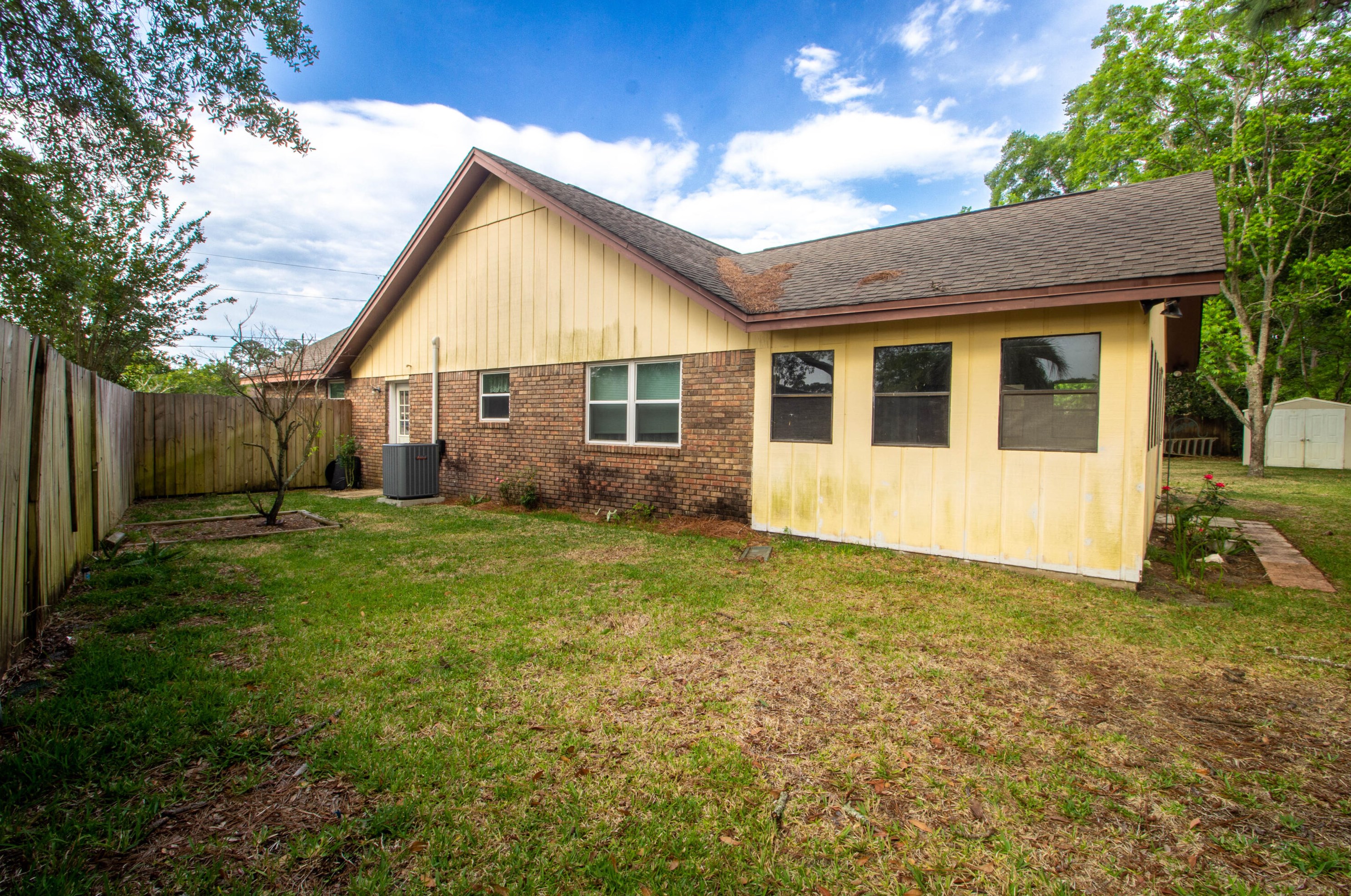 625 Ironwood Dr, Fort Walton Beach FL  32547-2939 exterior