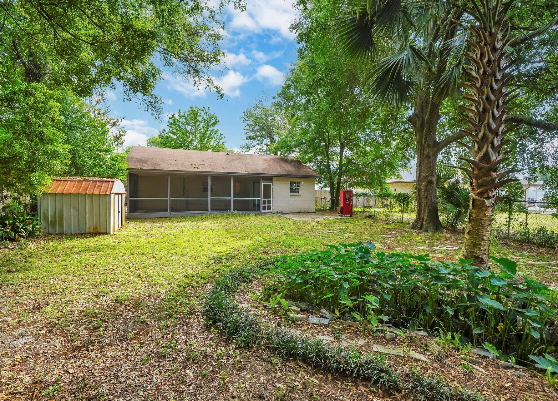 66 Carson Dr, Fort Walton Beach, FL 32548-4936