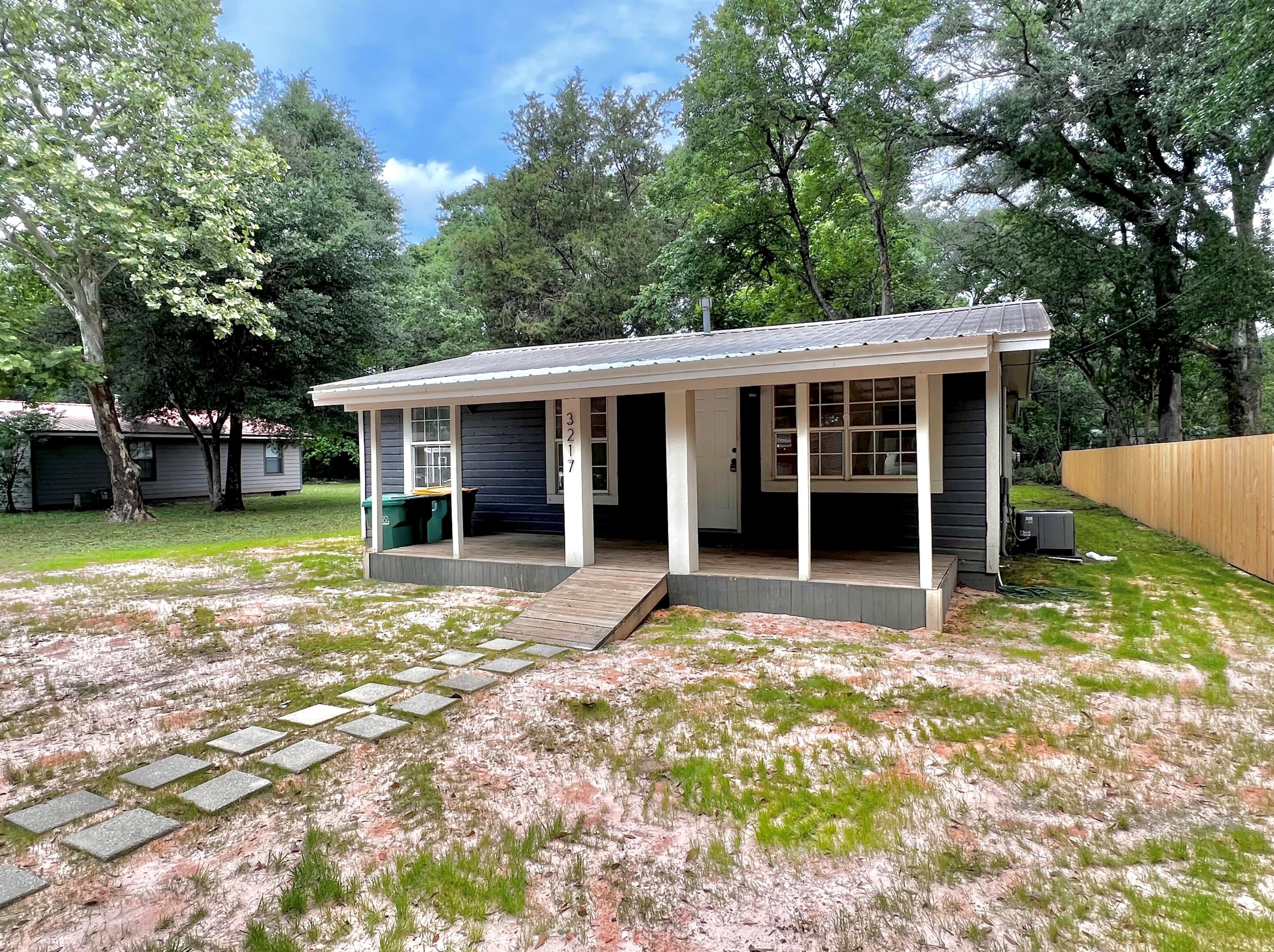 3217 George Ave, Crestview FL  32539-8193 exterior
