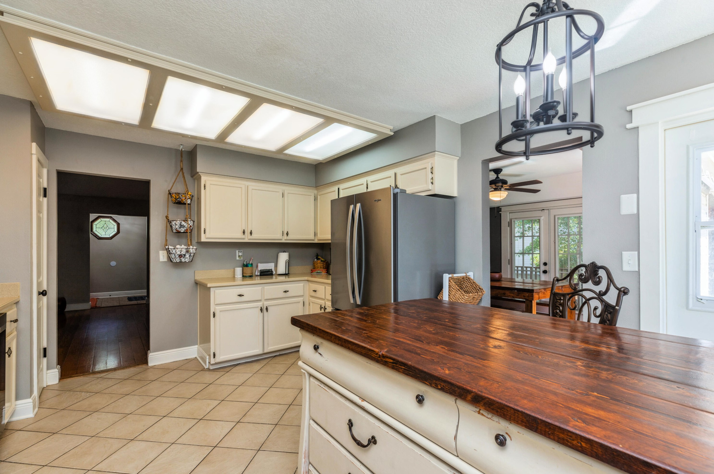 525 Shoal River Dr, Crestview FL  32539-8359 exterior