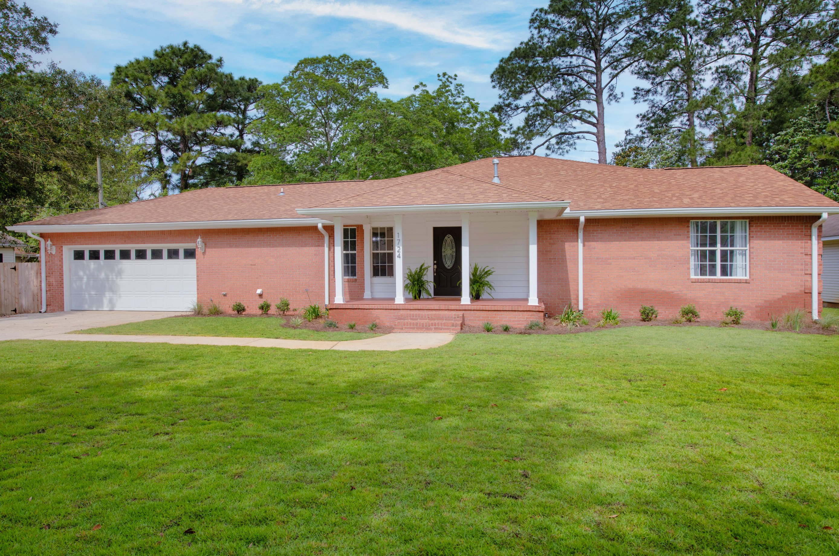 1724 Pine Ave, Niceville, FL 32578