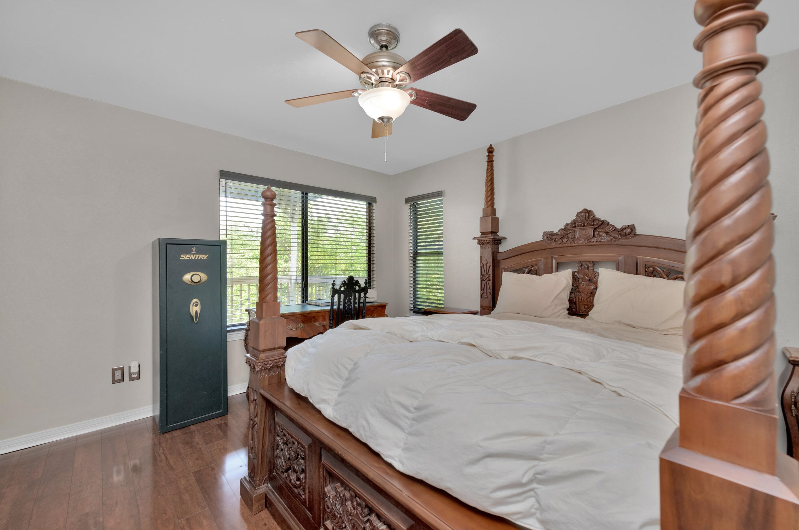 329 Summit Dr, Destin, FL 32541-2330