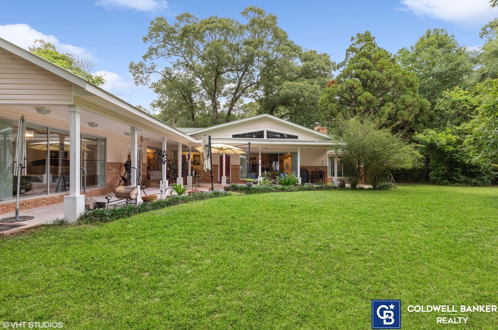 2800 Dogwood Acres, Crestview FL  32536-9399 exterior