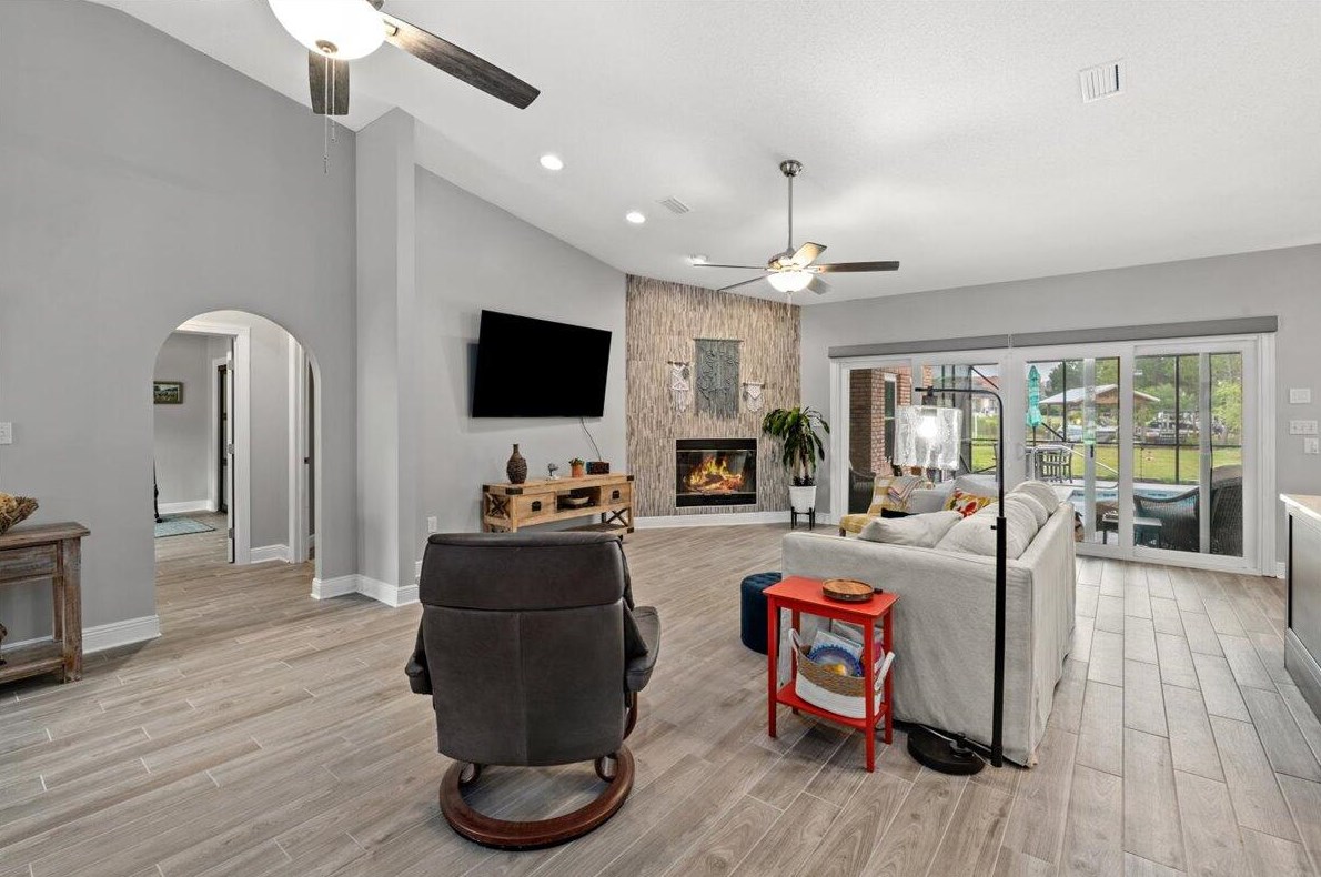 128 Country Club Dr, Destin FL  32541-4418 exterior