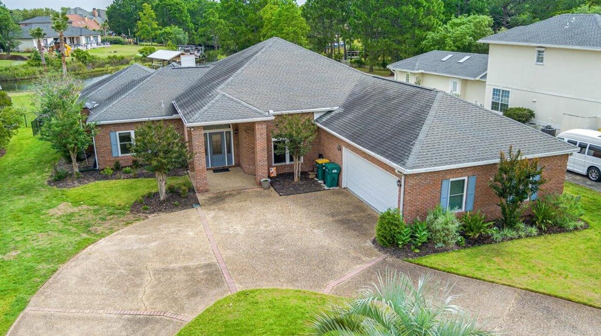 128 Country Club Dr, Destin FL  32541-4418 exterior