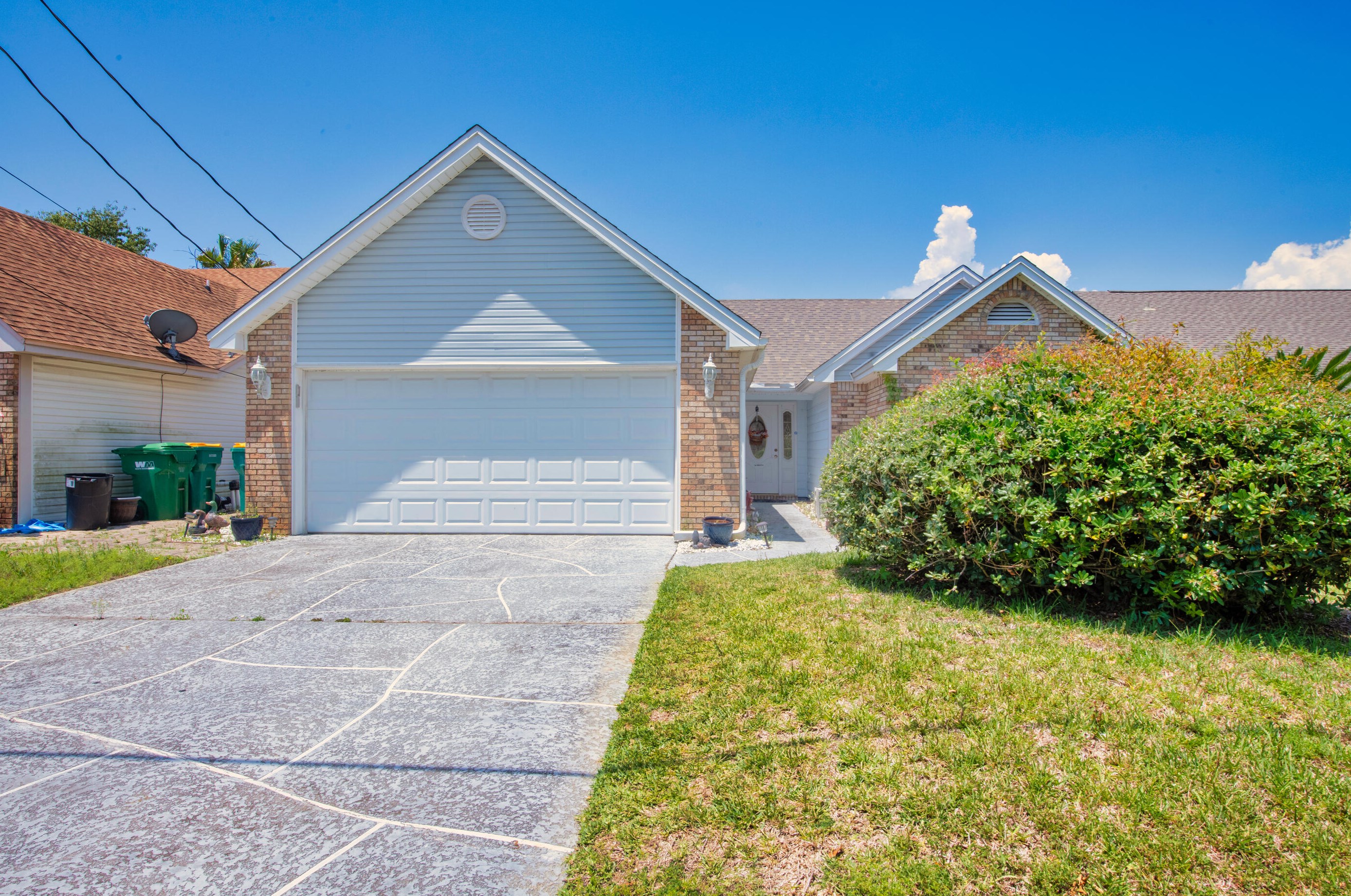 417 Sandy Ridge Cir, Mary Esther, FL 32569