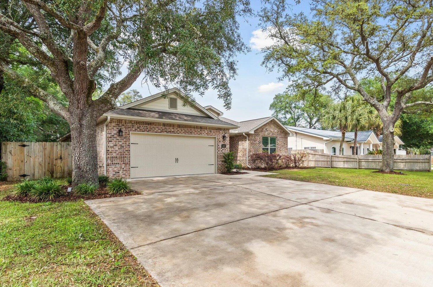 422 Gerold St, Fort Walton Beach, FL 32547-2439