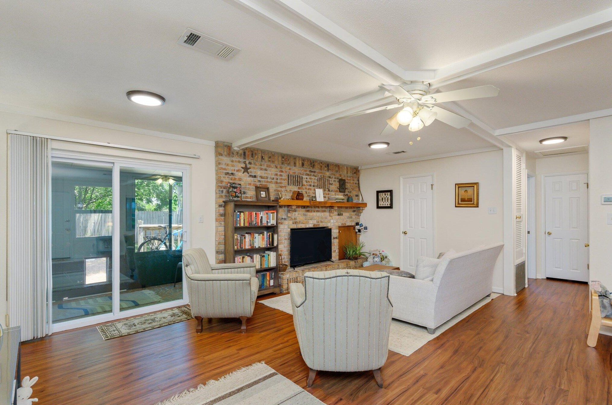 210 Lorraine Dr, Mary Esther FL  32569-1820 exterior