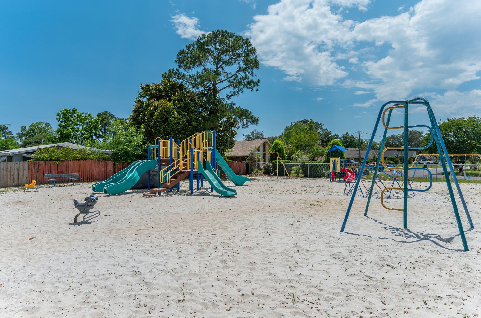 210 Lorraine Dr, Mary Esther FL  32569-1820 exterior