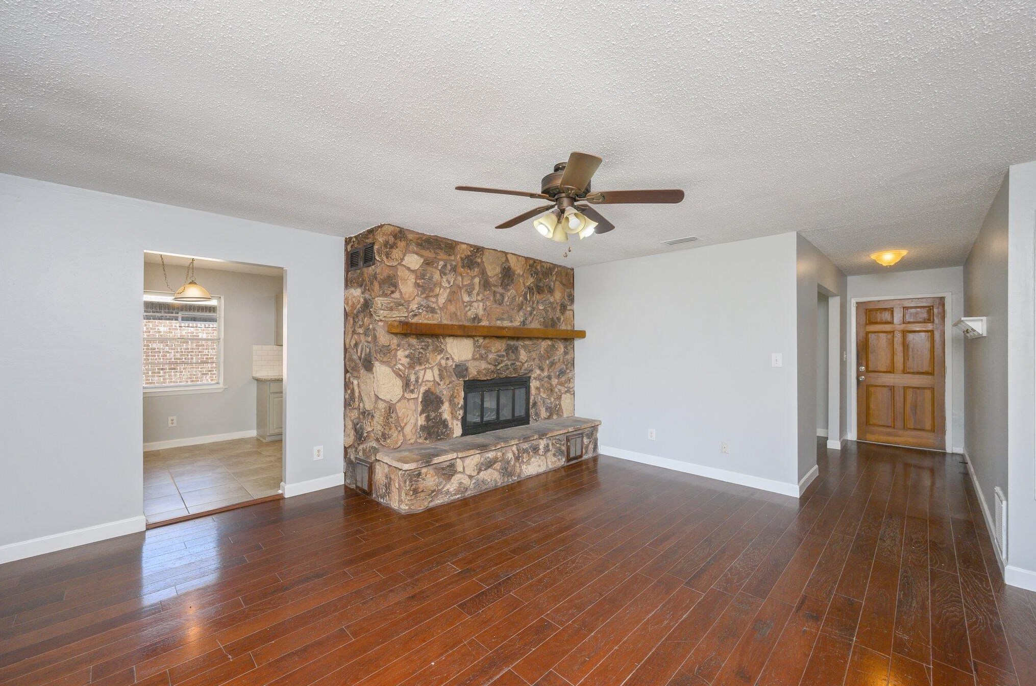 1408 23rd St, Niceville FL  32578-3325 exterior