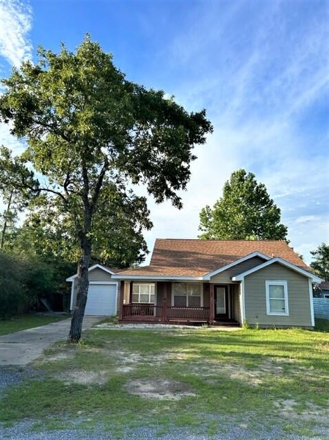 93 E Tiger Lily Ln E, Defuniak Springs, FL 32433