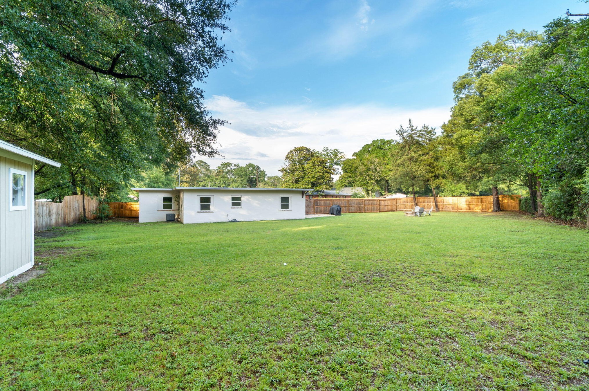 110 Butler Cir, Crestview FL  32536-2418 exterior
