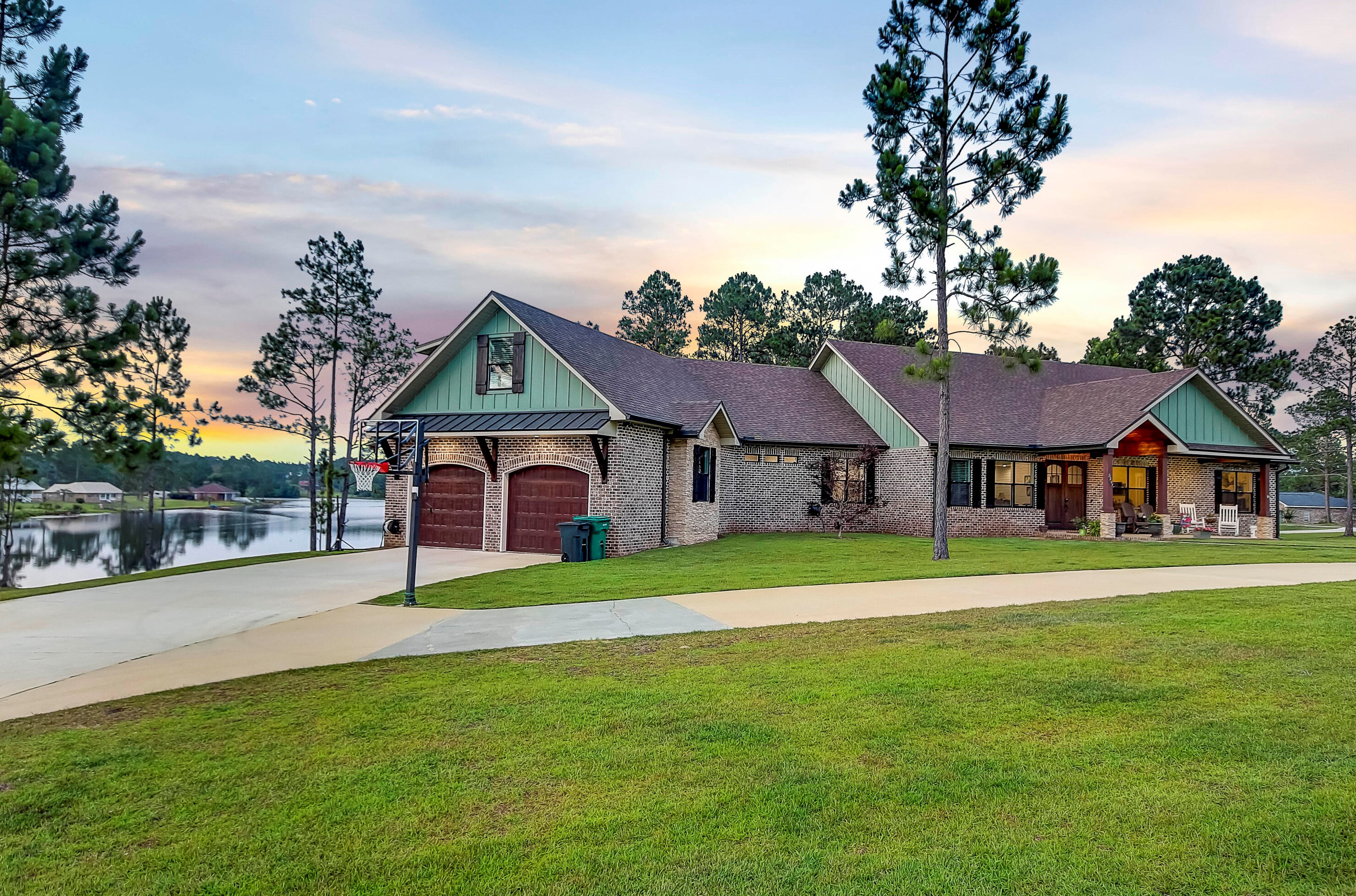 859 10 Lake Dr, Defuniak Springs, FL 32433