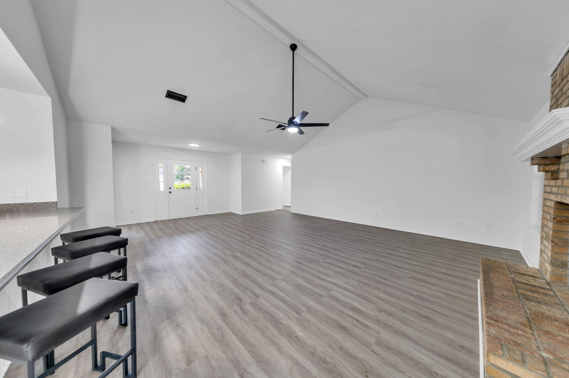 110 Long Pointe Dr, Mary Esther FL  32569-1343 exterior