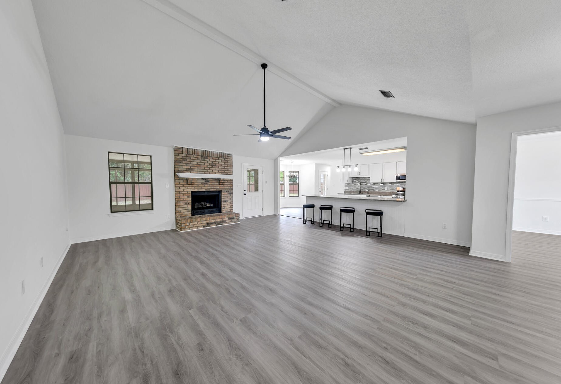 110 Long Pointe Dr, Mary Esther FL  32569-1343 exterior