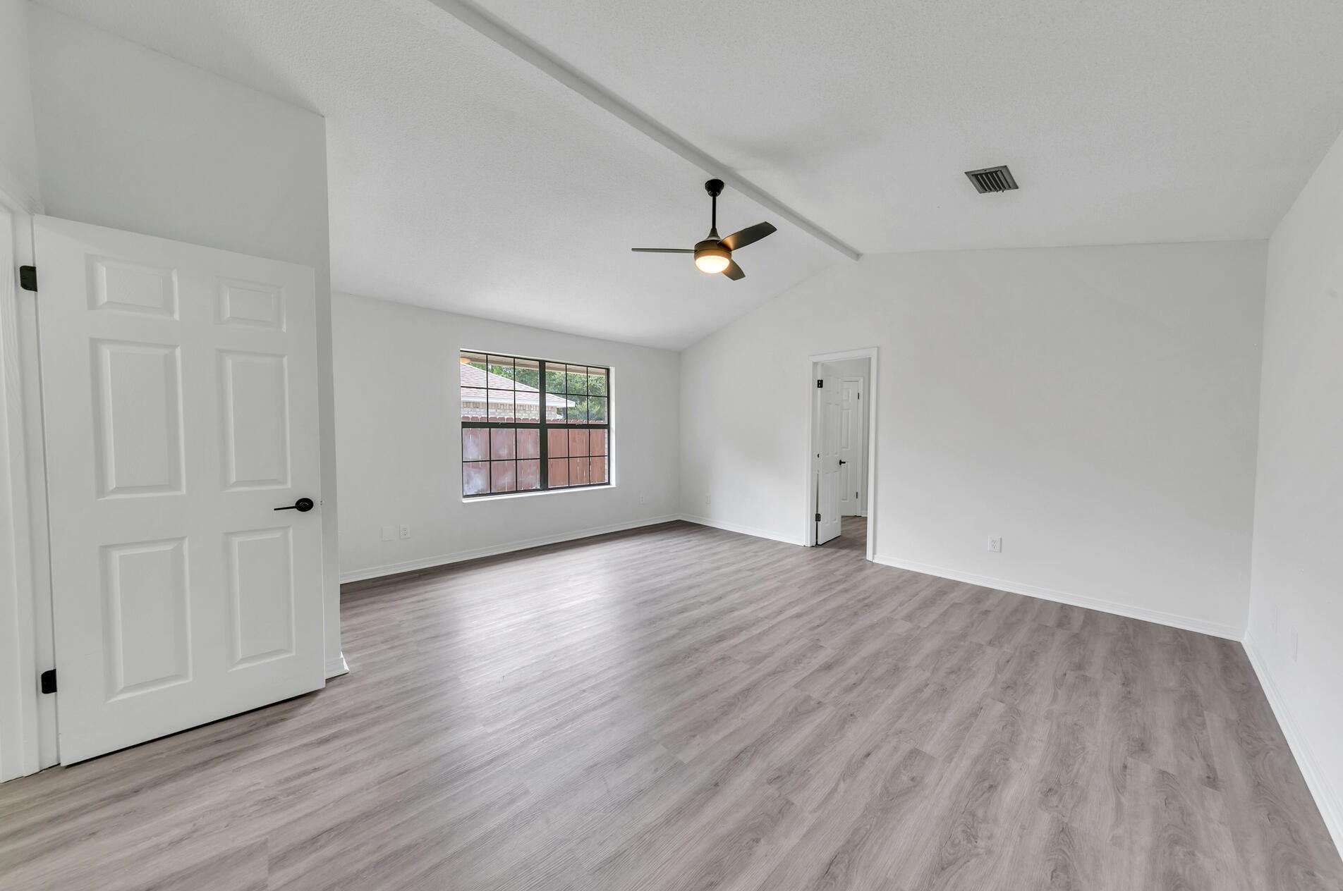 110 Long Pointe Dr, Mary Esther FL  32569-1343 exterior