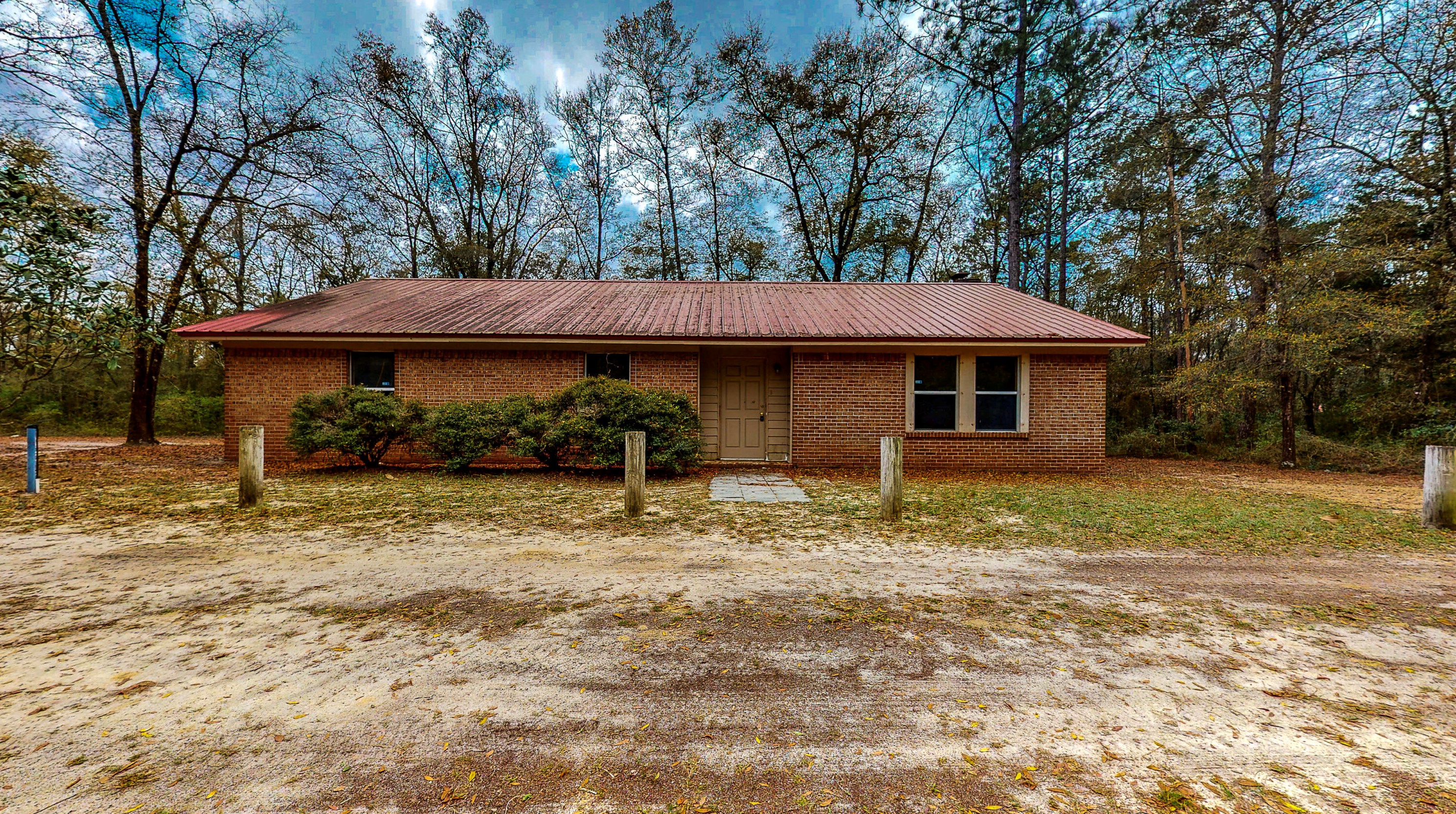 163 S Davis Ln, Defuniak Springs, FL 32433