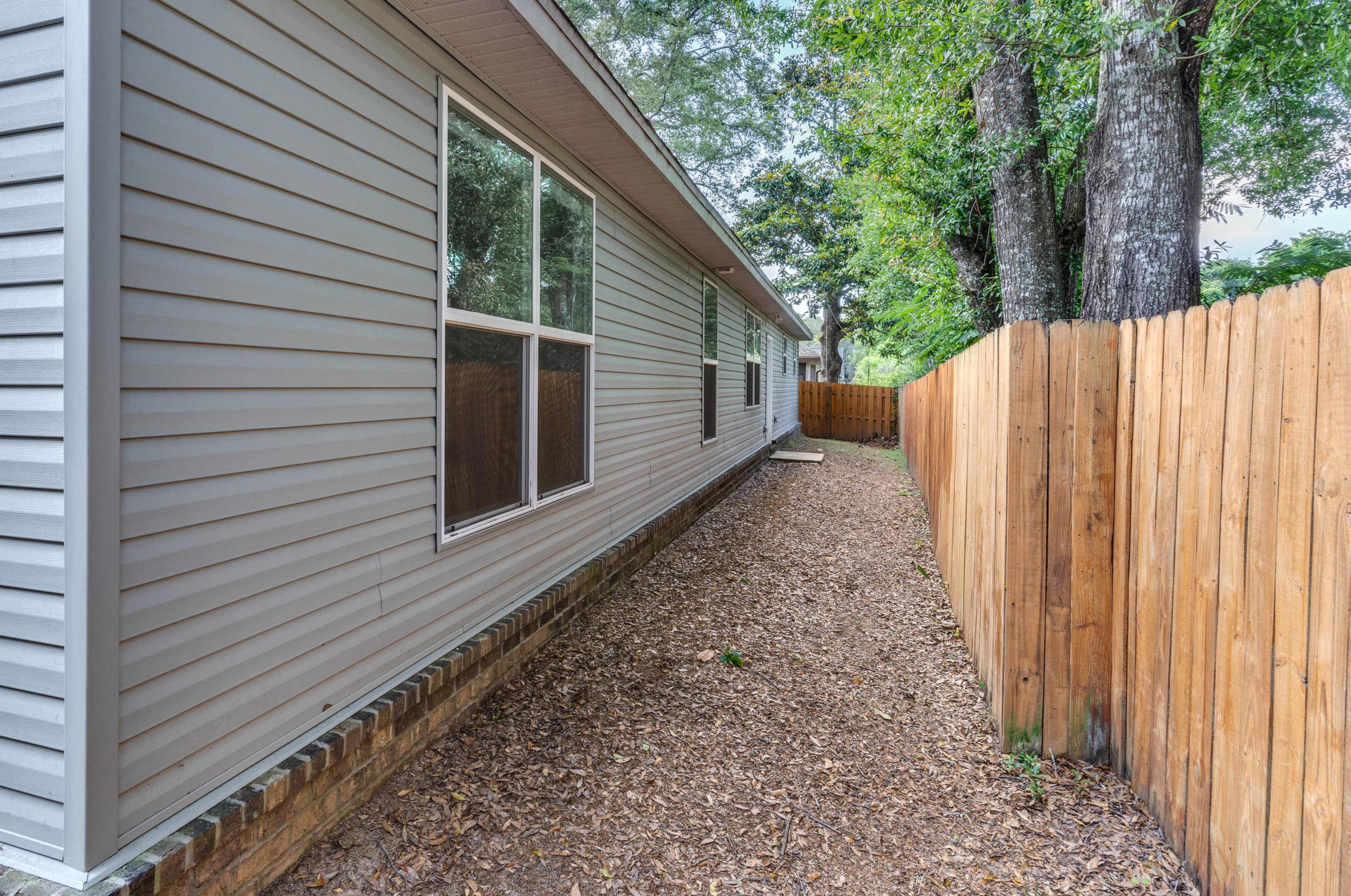 1311 Cedar Ave, Niceville FL  32578-3111 exterior
