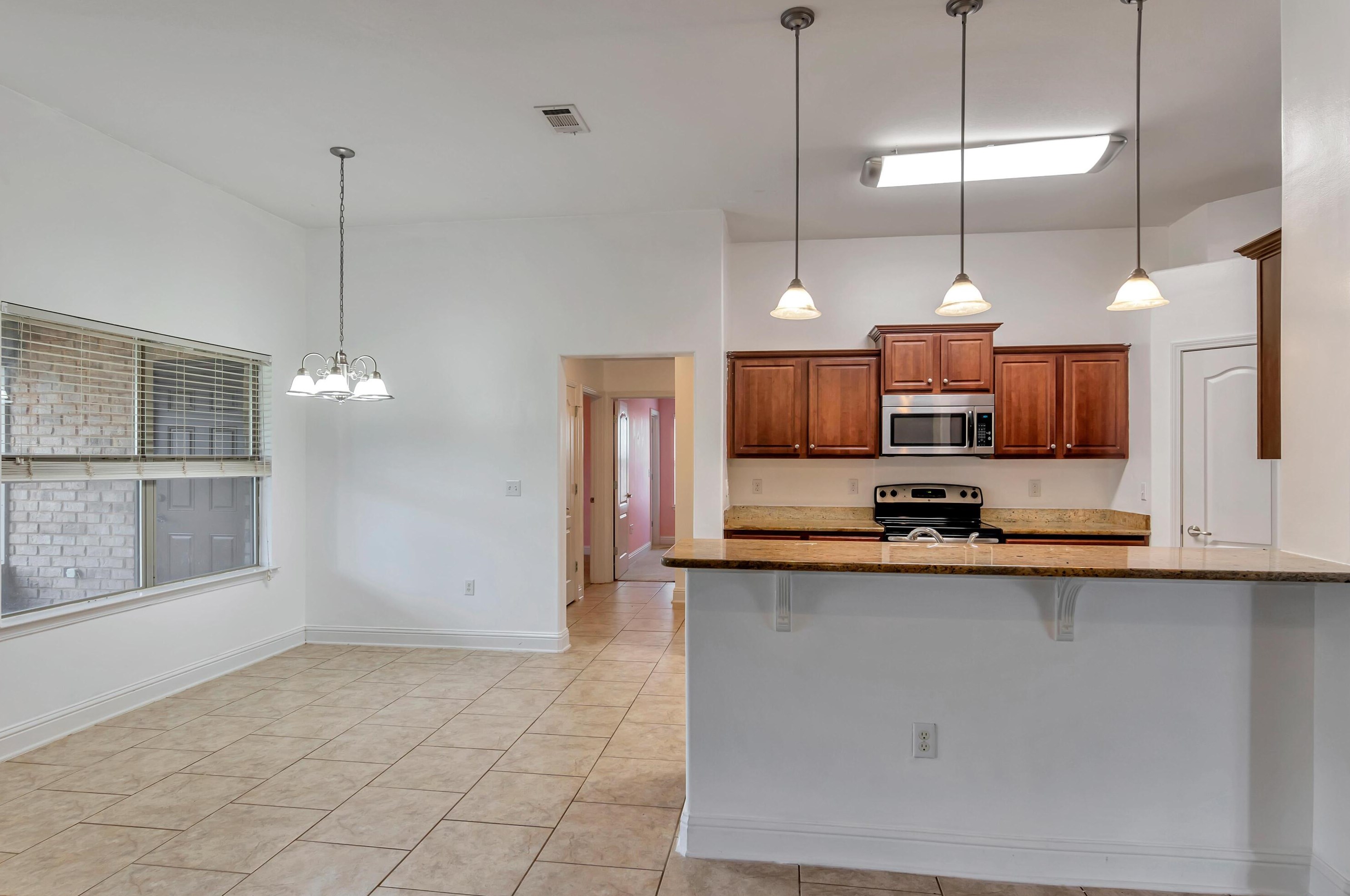 3003 Crown Creek Cir, Crestview FL  32539-9000 exterior