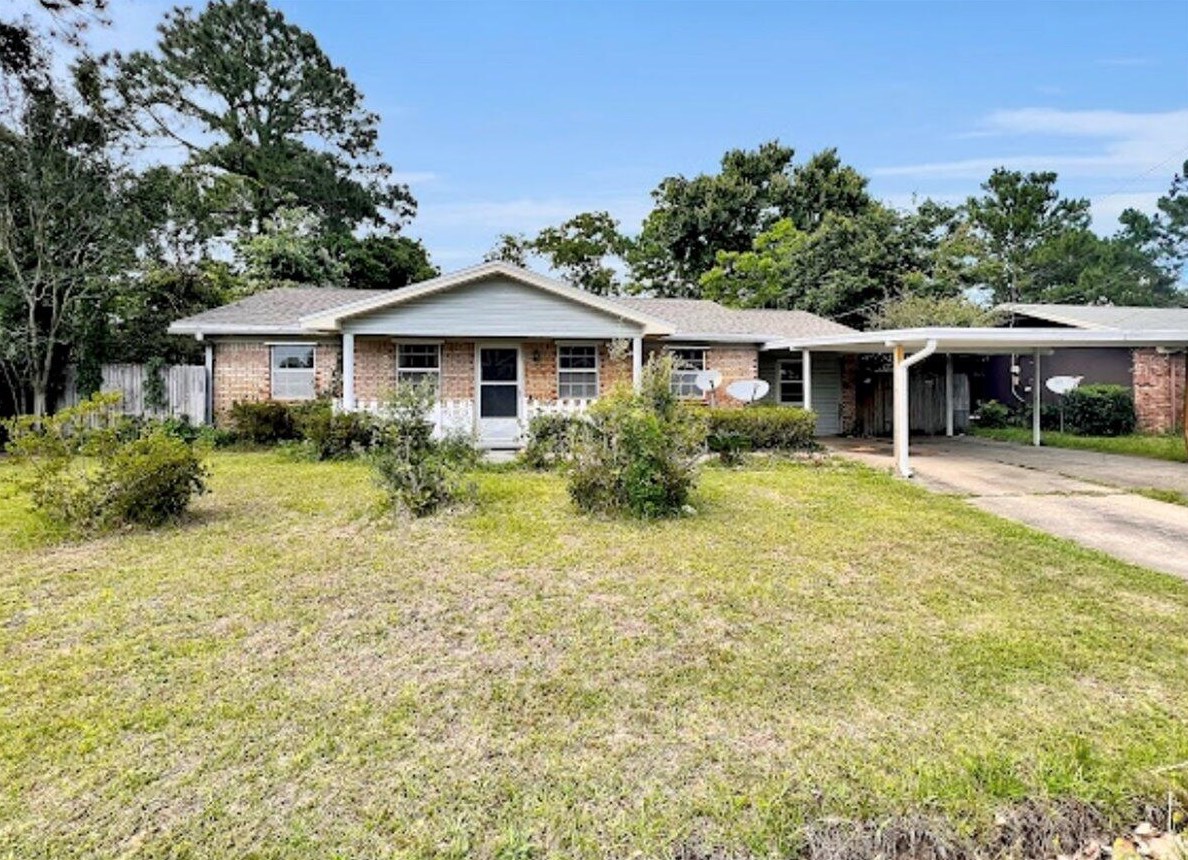 609 Schneider Dr, Fort Walton Beach, FL 32547