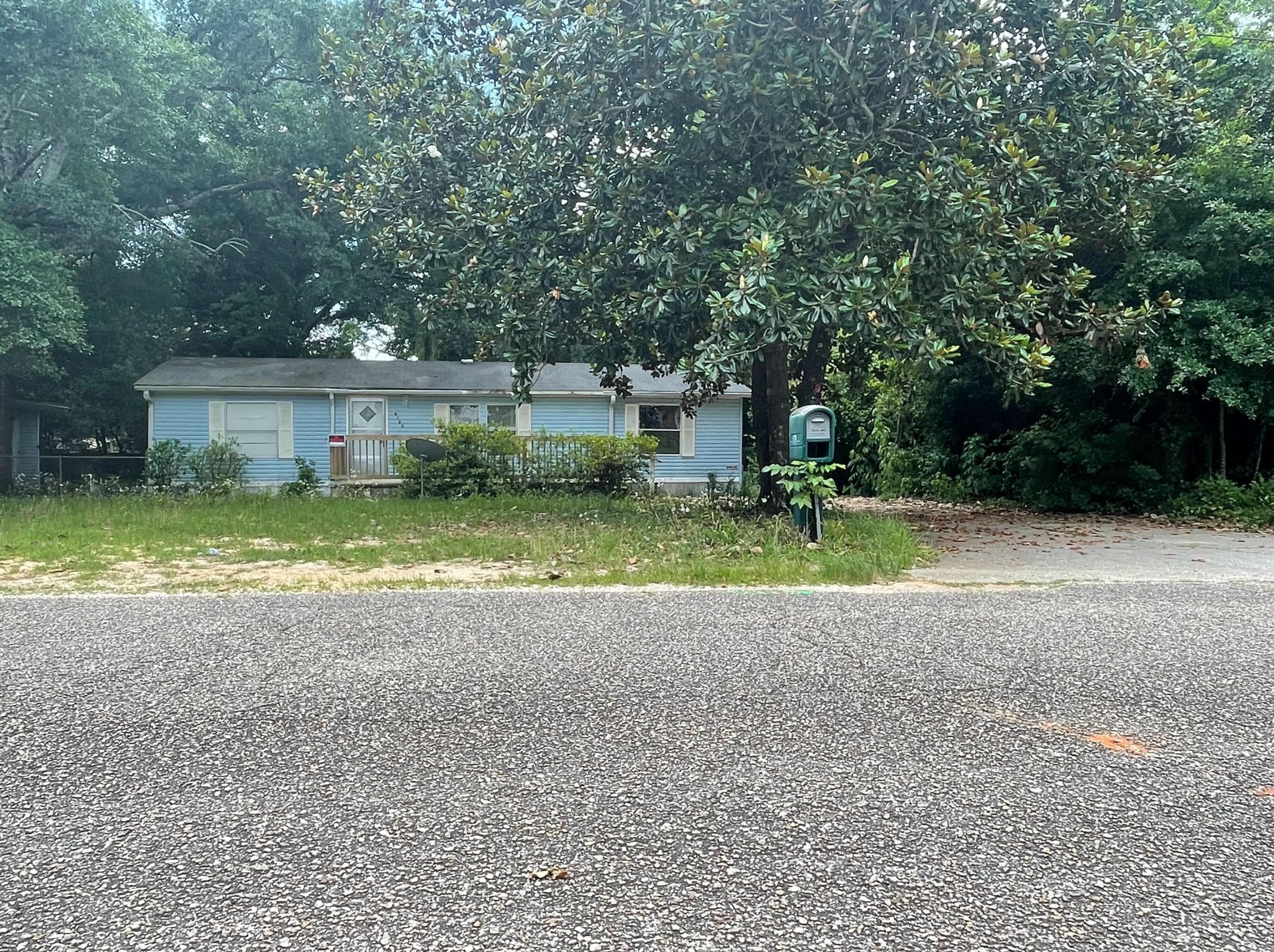 4125 Riddle St, Milton, FL 32571