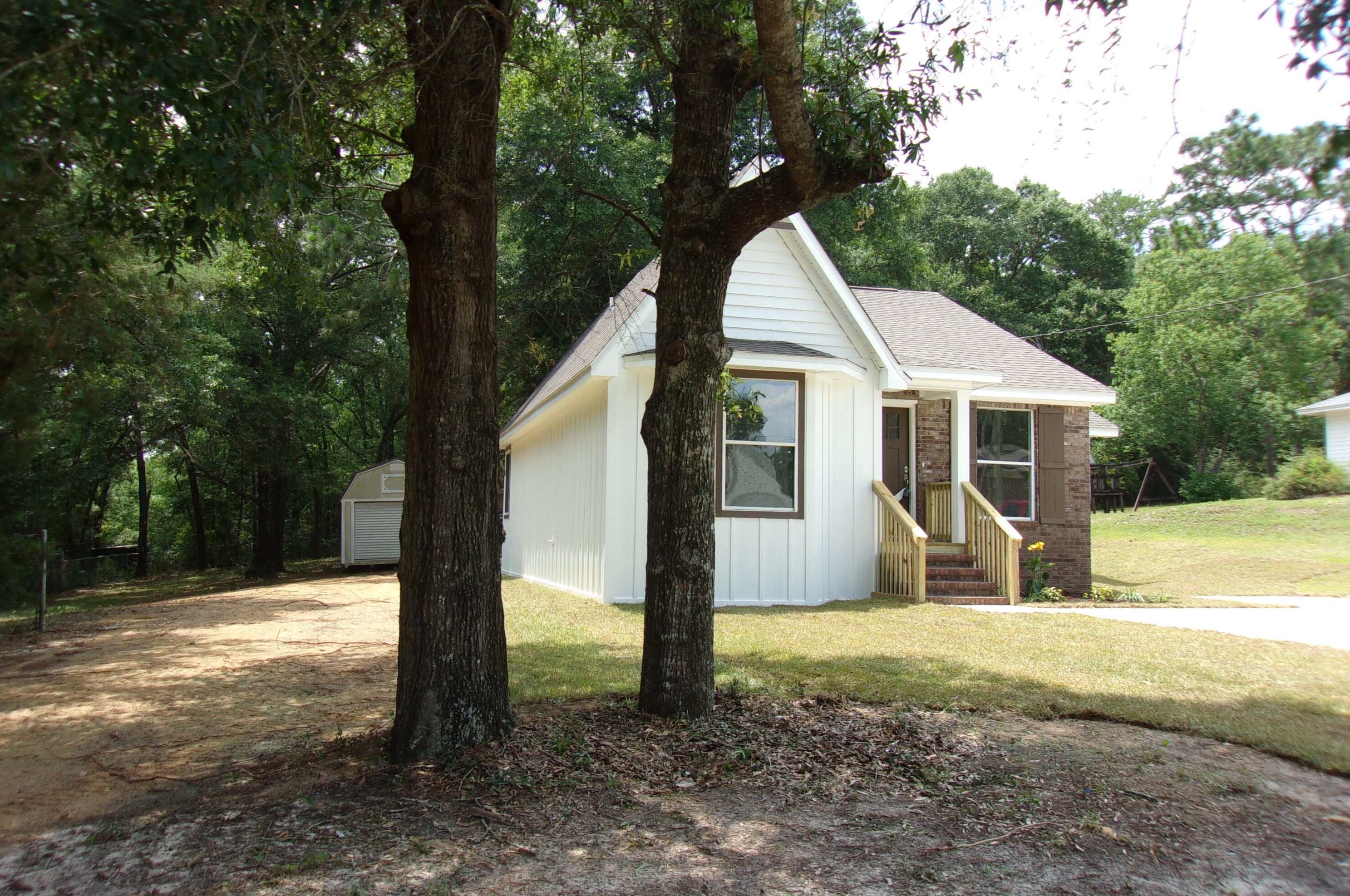 1902 Pearl St, Crestview FL  32536-1916 exterior