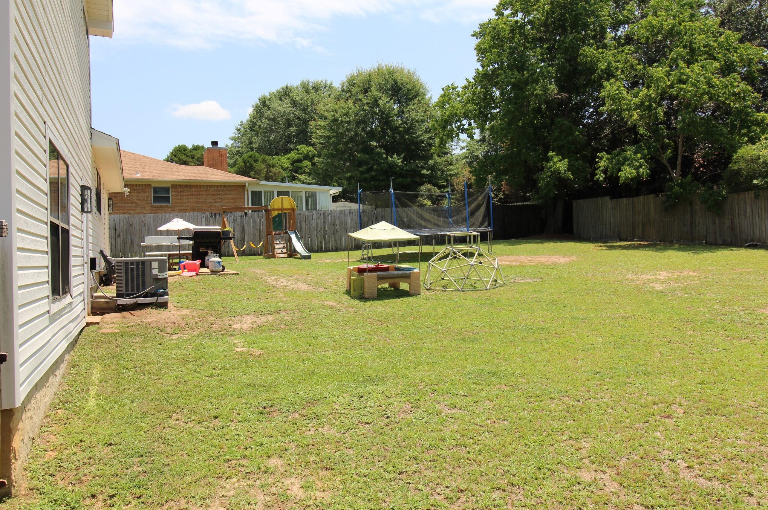 205 Southview Dr, Crestview FL  32536-5243 exterior