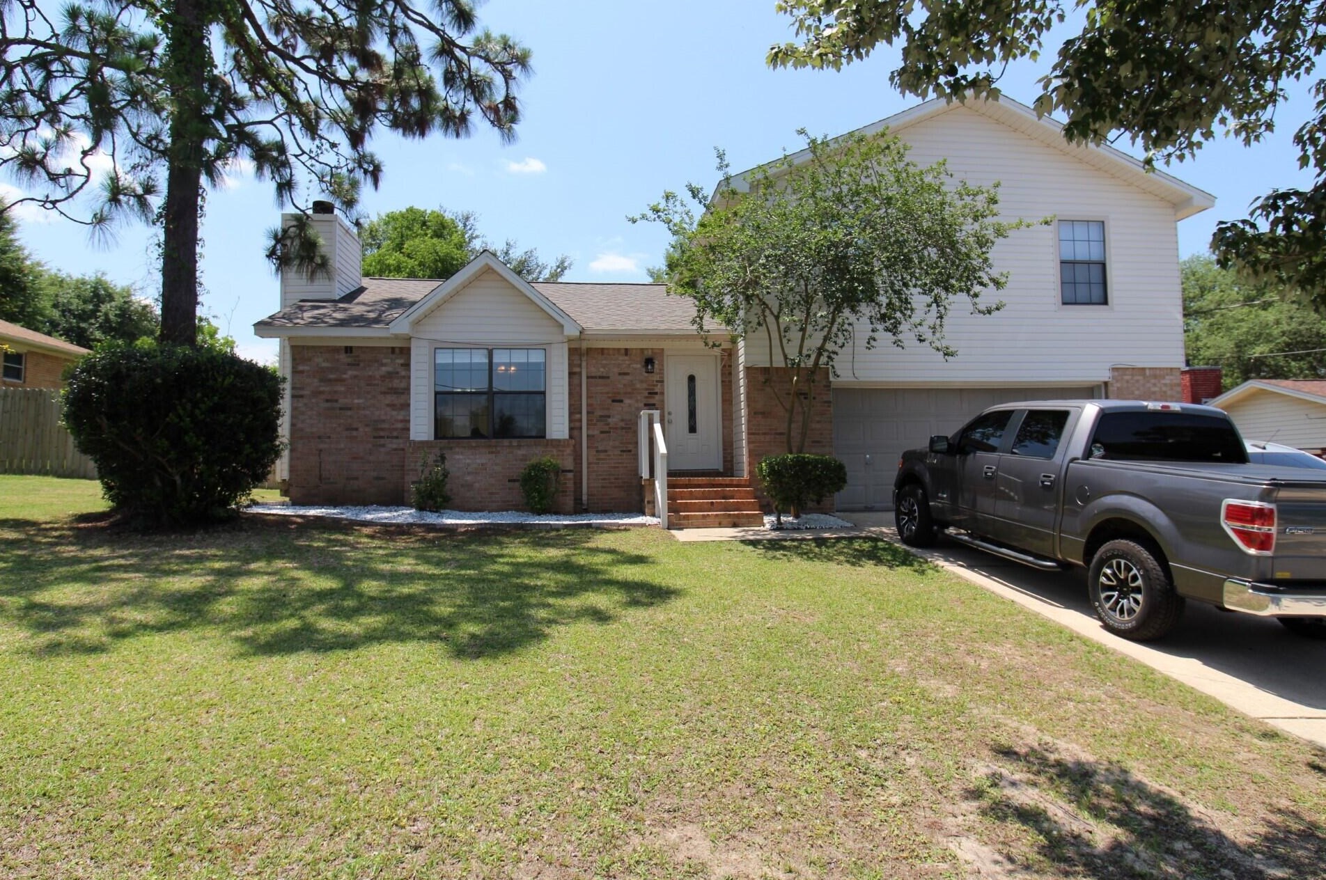 205 Southview Dr, Crestview FL  32536-5243 exterior