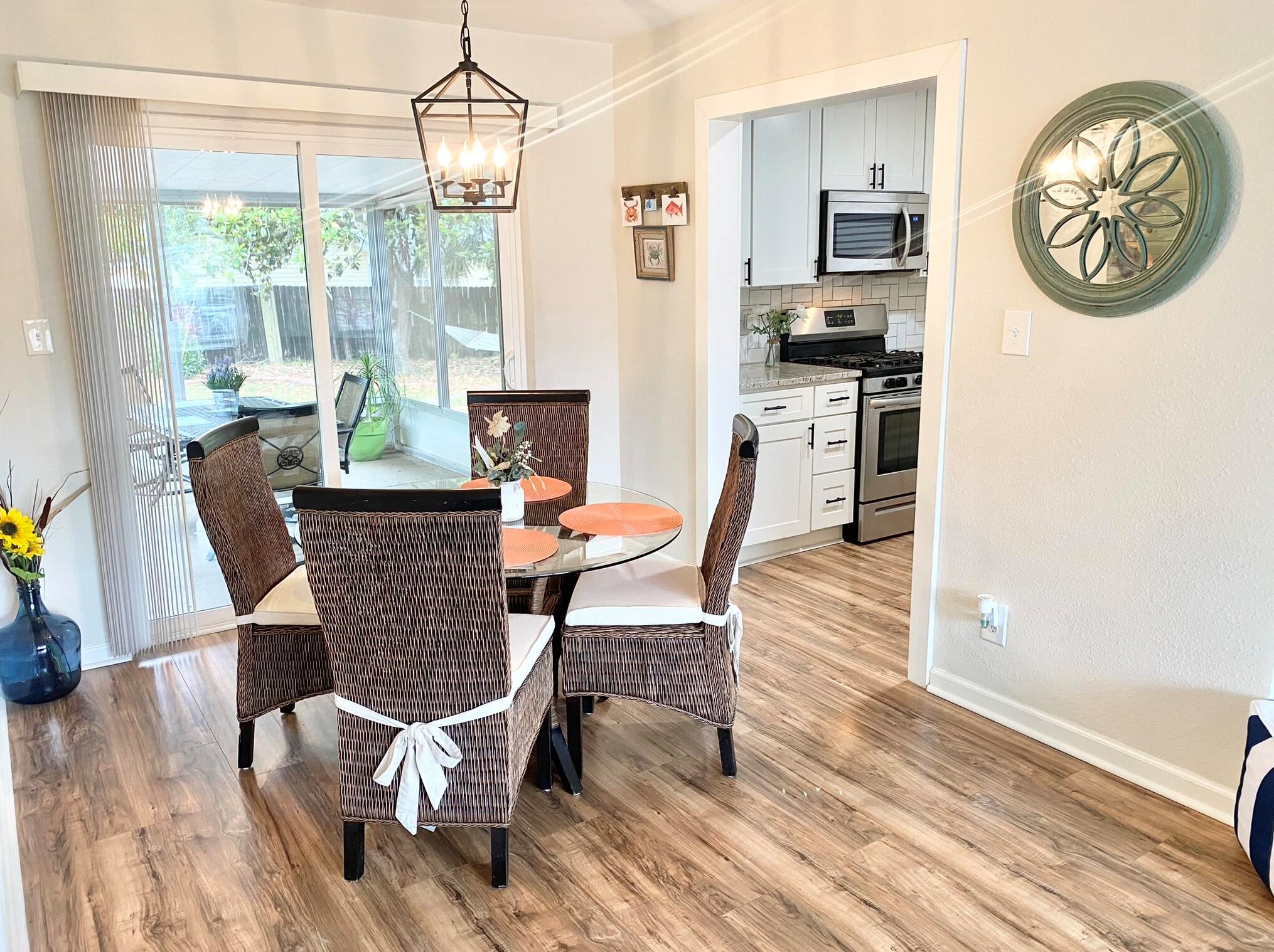 125 Terry Cir, Mary Esther FL  32569-1850 exterior