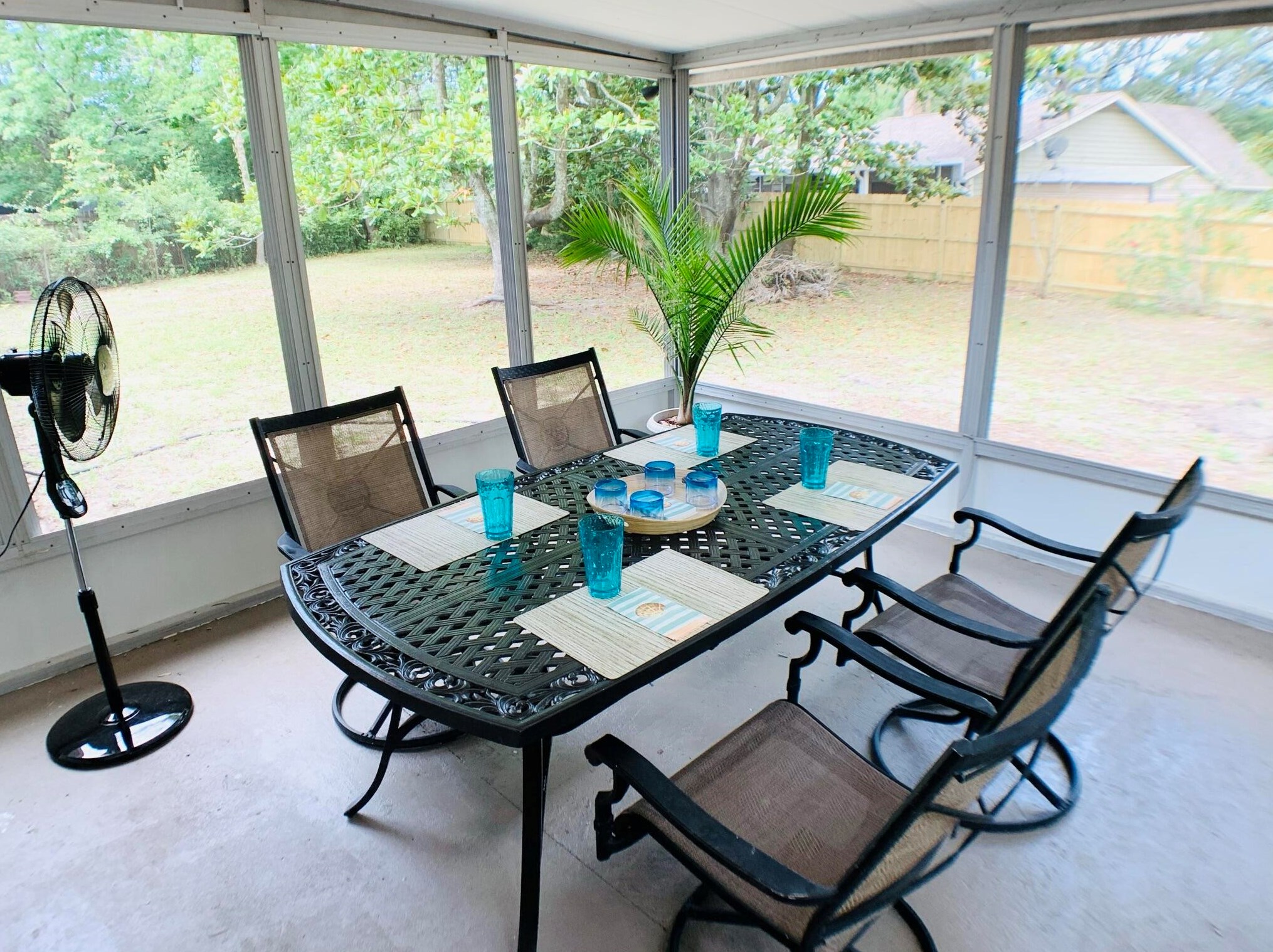 125 Terry Cir, Mary Esther FL  32569-1850 exterior