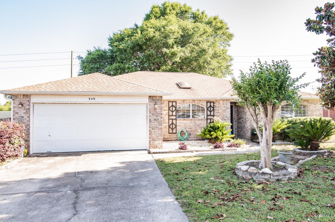 349 Peggy Dr, Crestview, FL 32536-6449