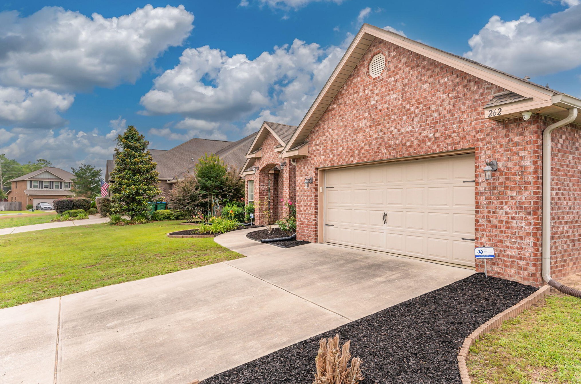 262 Paradise Palm Cir, Crestview, FL 32536-5601