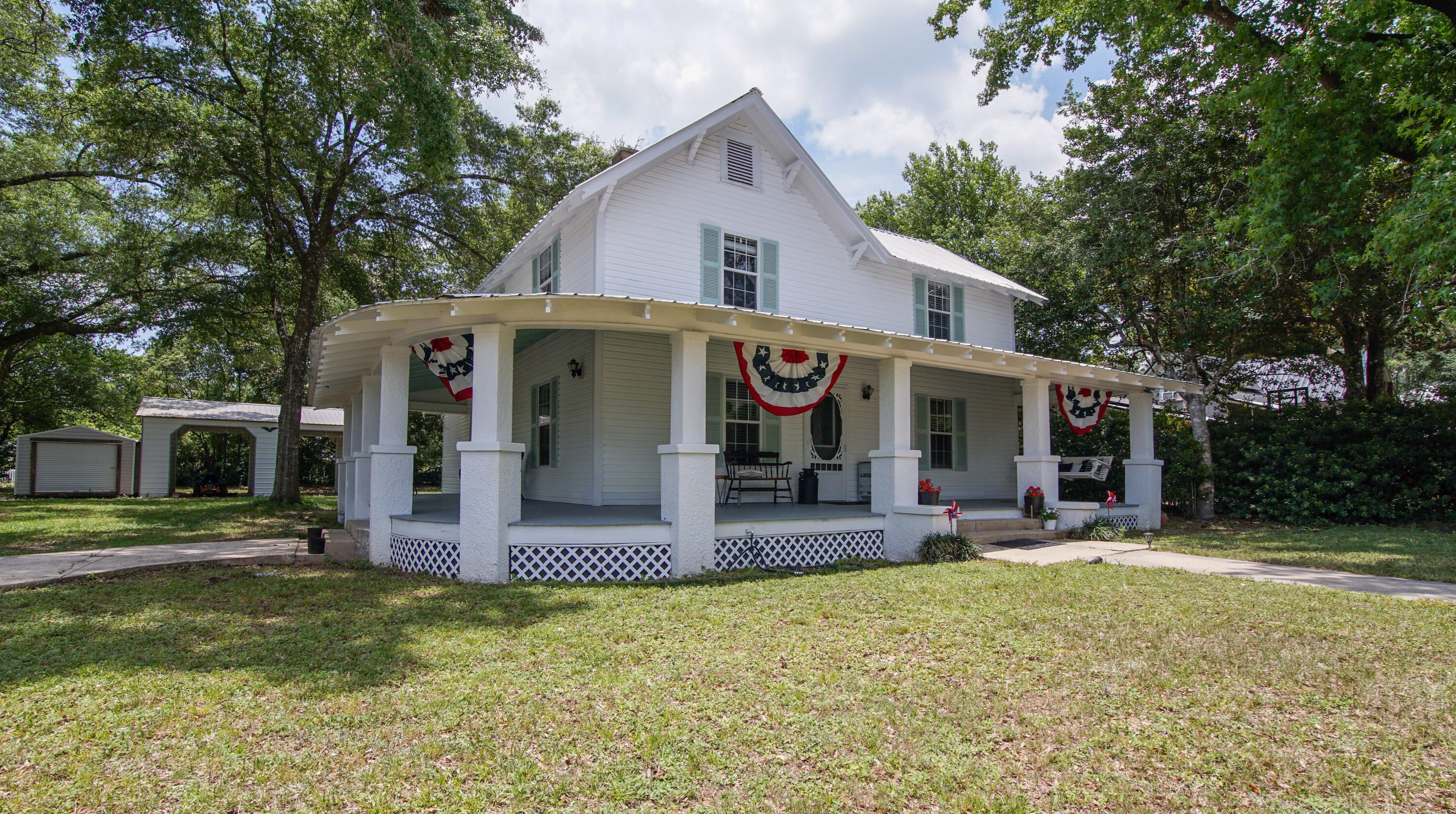 254 Clay St, Defuniak Springs, FL 32435
