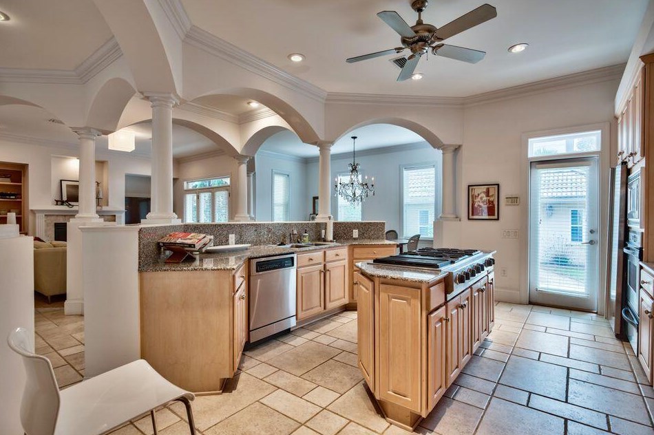 129 Rue Martine, Destin FL 32550-4908 exterior