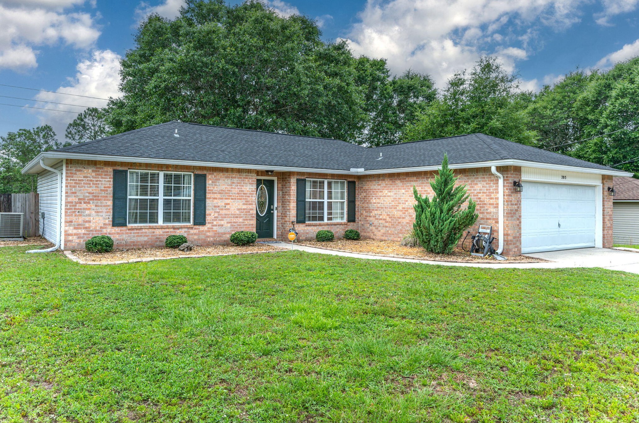 203 Lustan Dr, Crestview, FL 32536