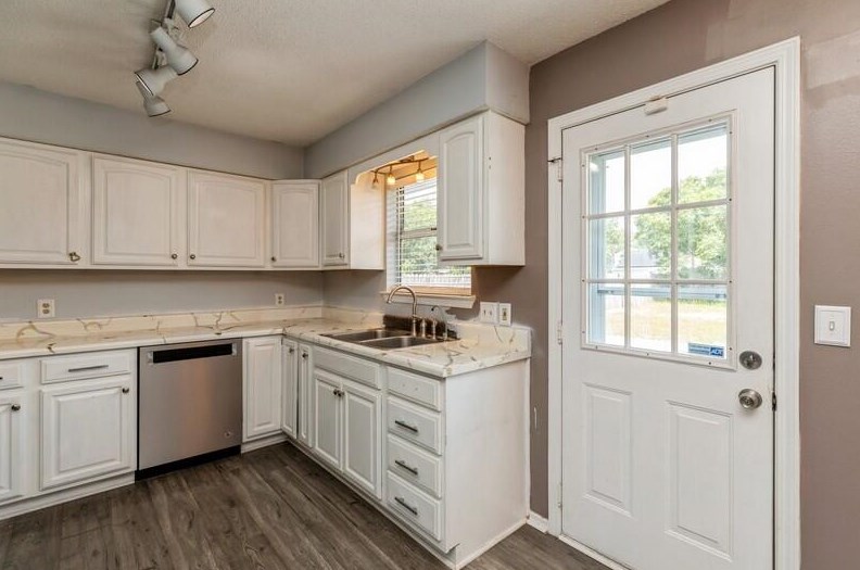 231 Michael Ave, Mary Esther FL  32569-1325 exterior