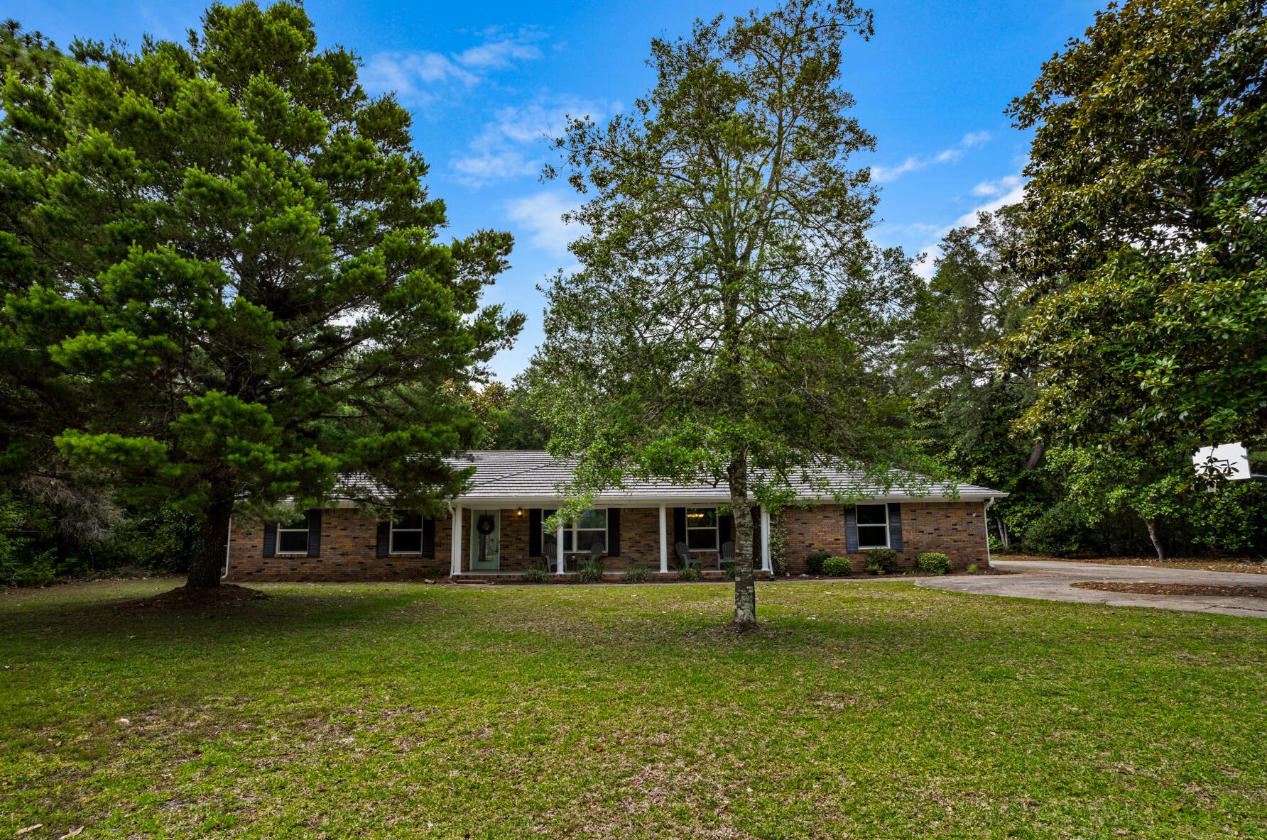 665 Brookhaven Way, Niceville, FL 32578-4044
