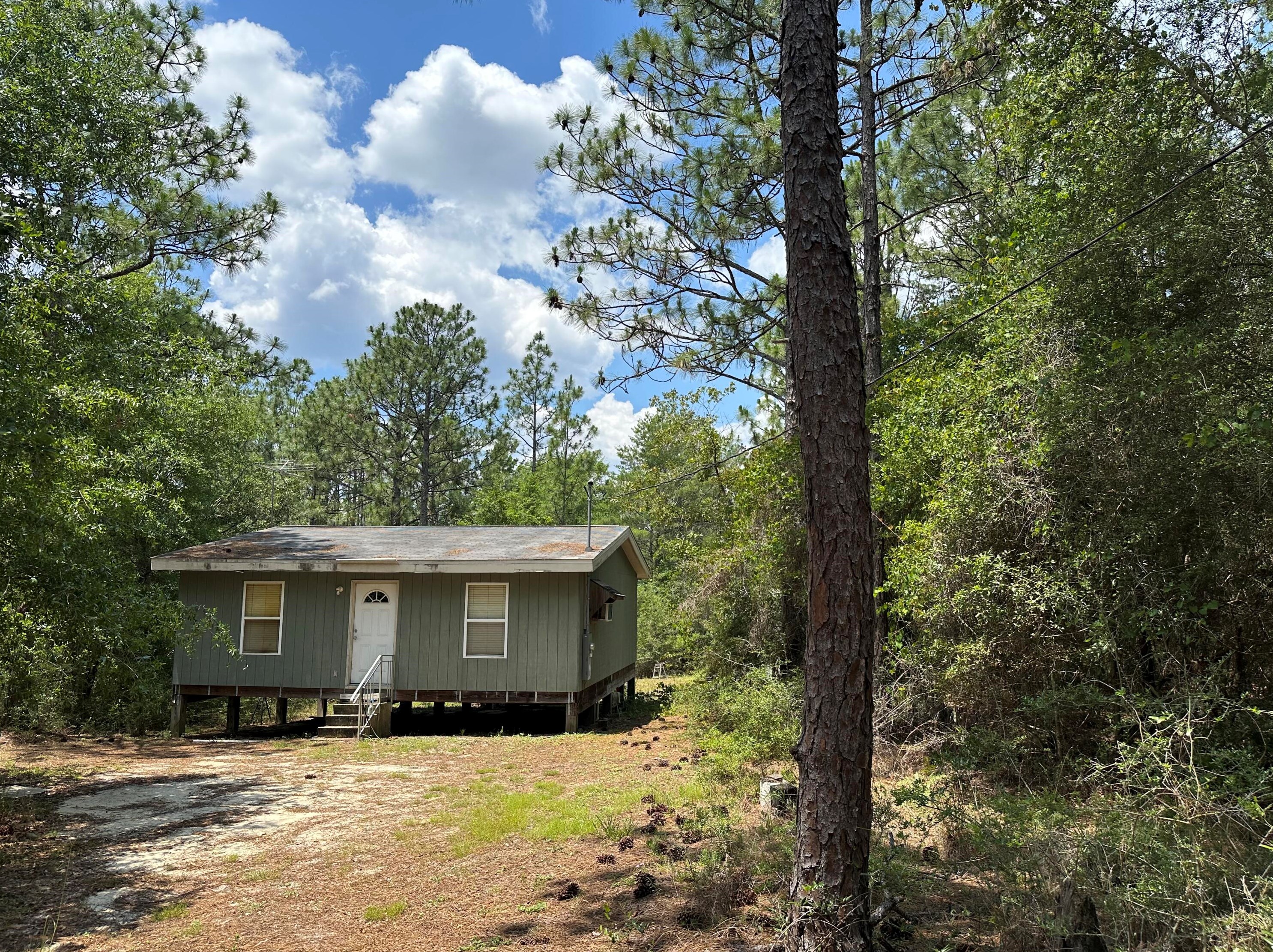 1743 Hinote Rd, Defuniak Springs, FL 32433