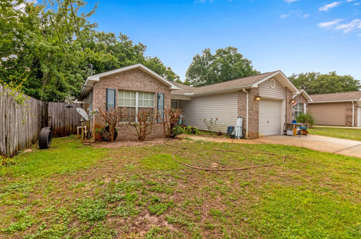 352 Harris St, Mary Esther, FL 32569
