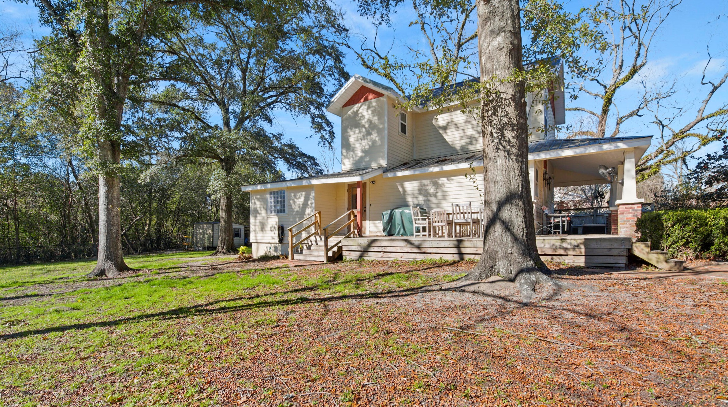 210 Michigan St, Defuniak Springs, FL 32435