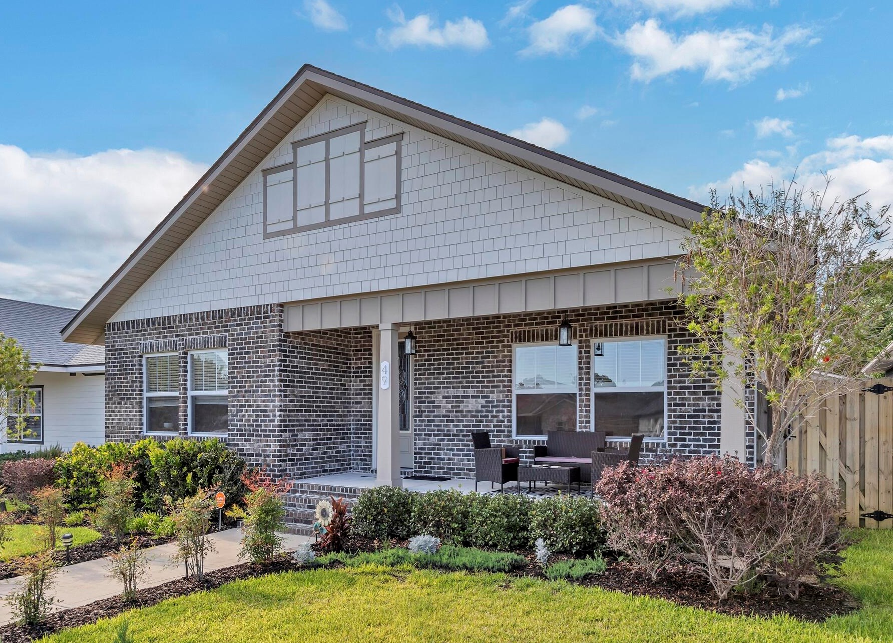 49 9th Ave, Shalimar, FL 32579